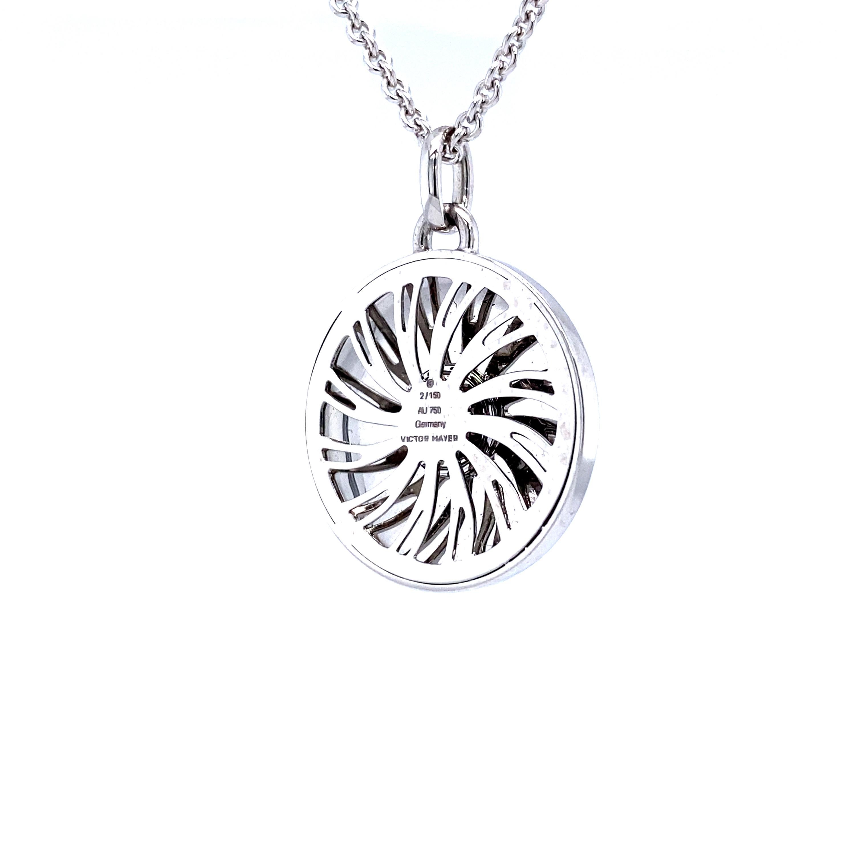 Round Pendant Opera 18k White Gold Silver Fondant Enamel 92 Diamonds 0.37 ct GVS For Sale 1