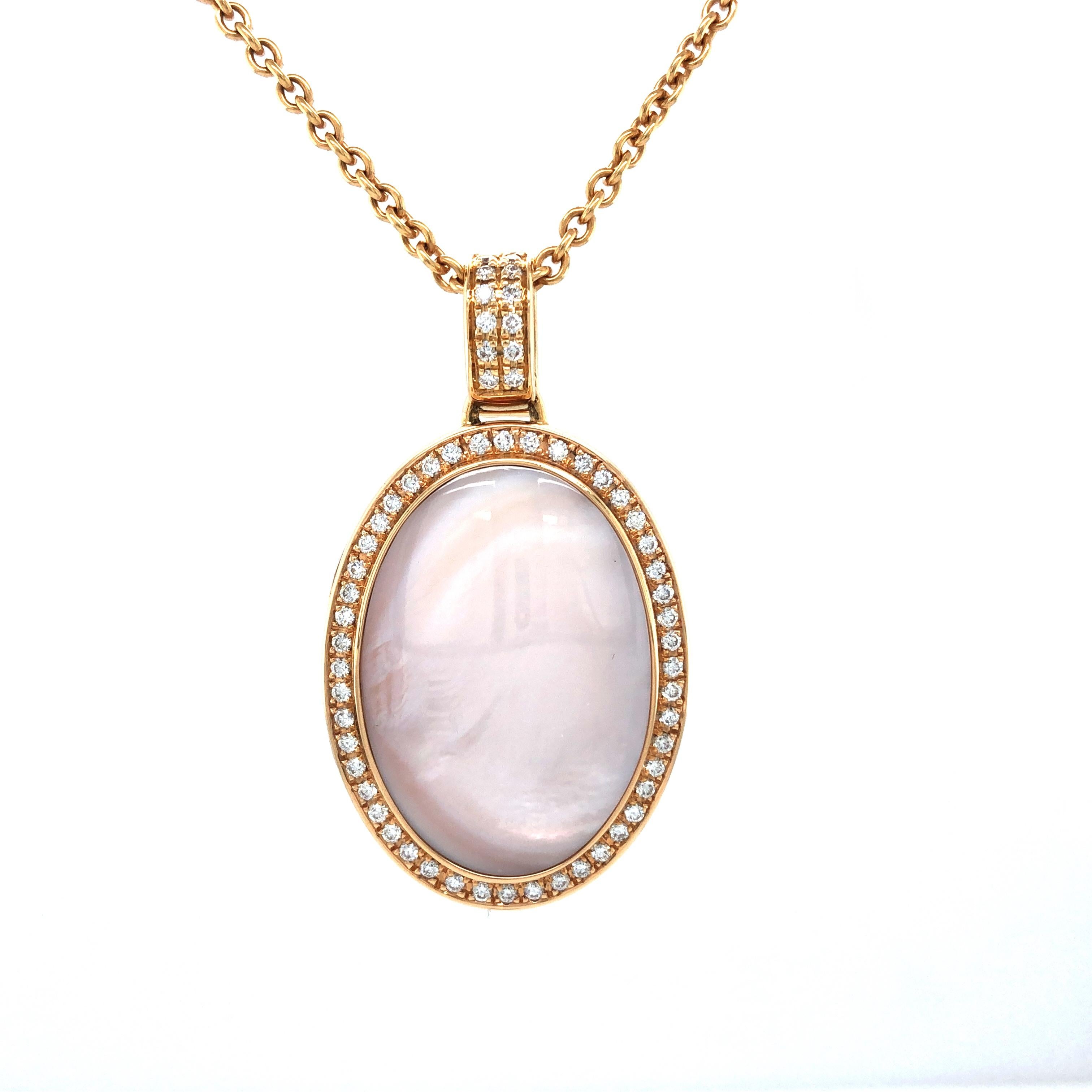 Contemporary Oval Pendant Locket - 18k Yellow Gold - 60 Diamonds 0.60 ct H VS Cut Pearl Pink For Sale