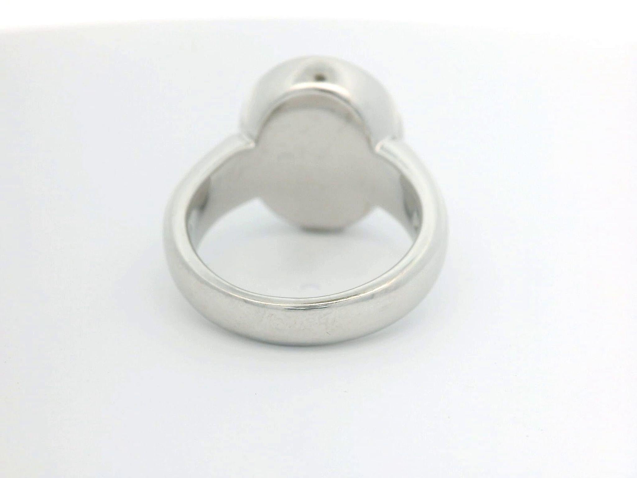 Contemporary Victor Mayer Oval Signet Ring, 18k White Gold, Moon Stone white with Engraving For Sale