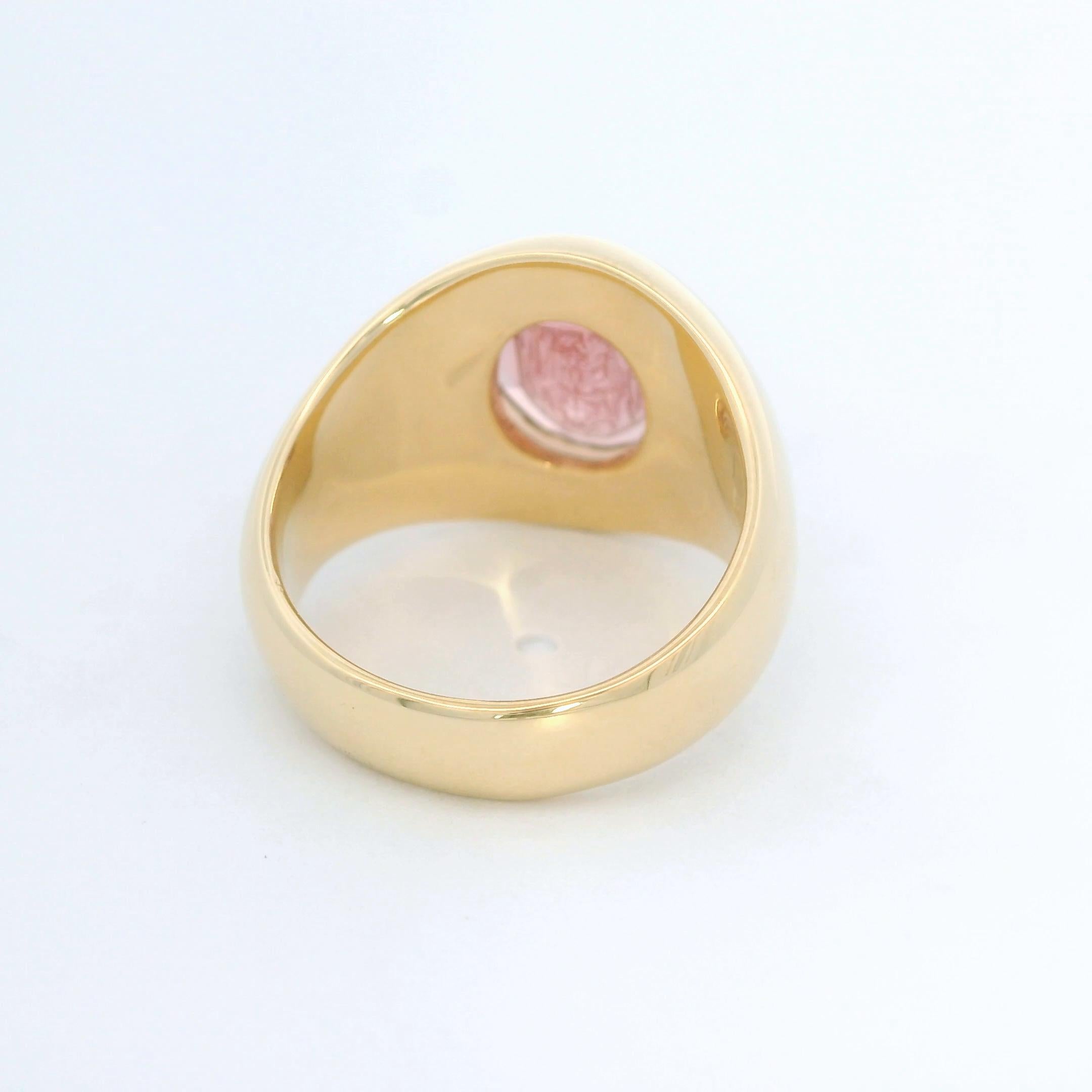 in vendita:  Anello con sigillo ovale Victor Mayer, oro giallo 18 carati, granato 10,8 x 8,5 con incisione 10