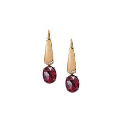 Boucles d'oreilles en goutte en or jaune/blanc 18 carats, opale, émail blanc et rubellite de 8 diamants 0,04 carat