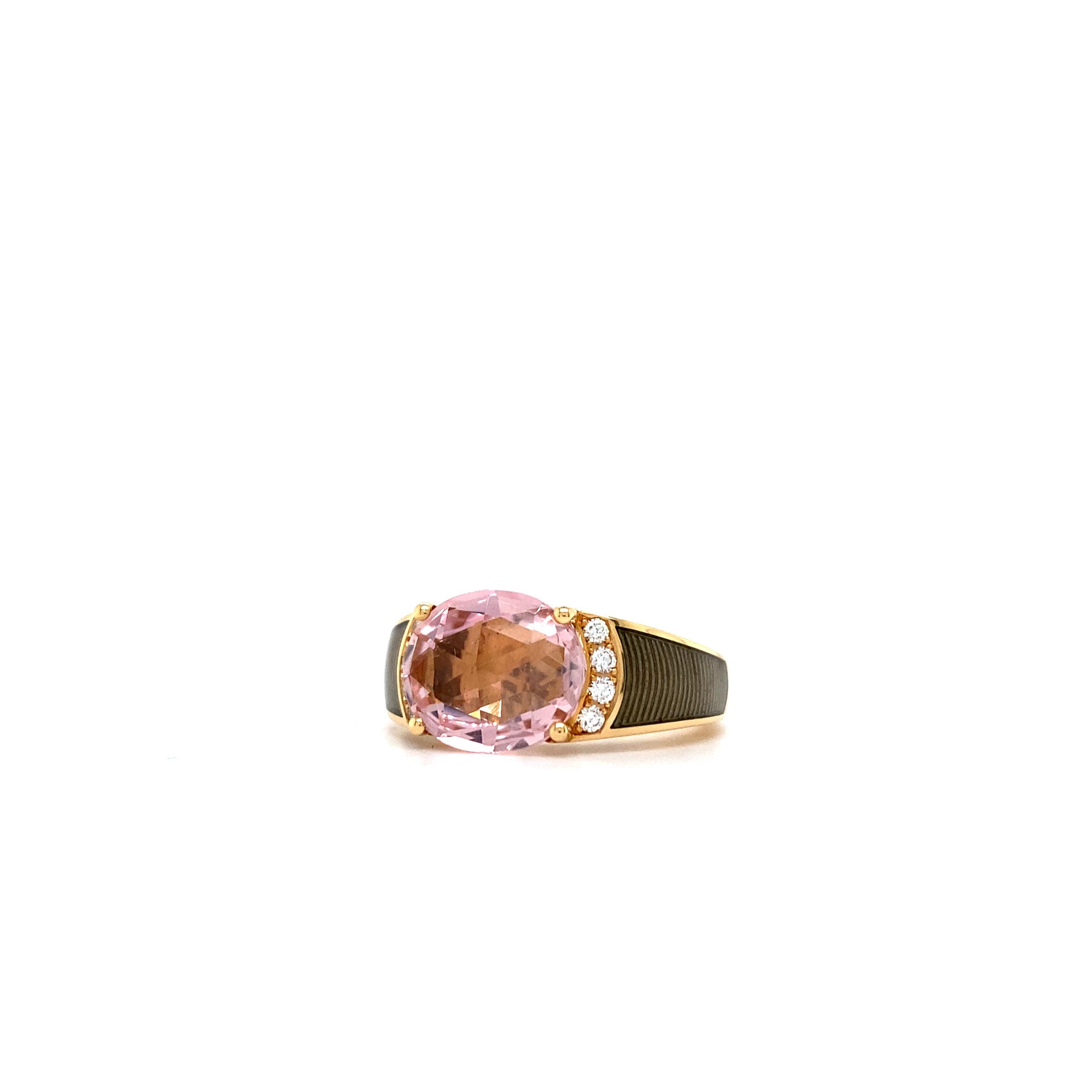 Victor Mayer Ring Peacock Light Grey Enamel 18k Rose Gold 8 Diamonds 0.16 ct For Sale 2