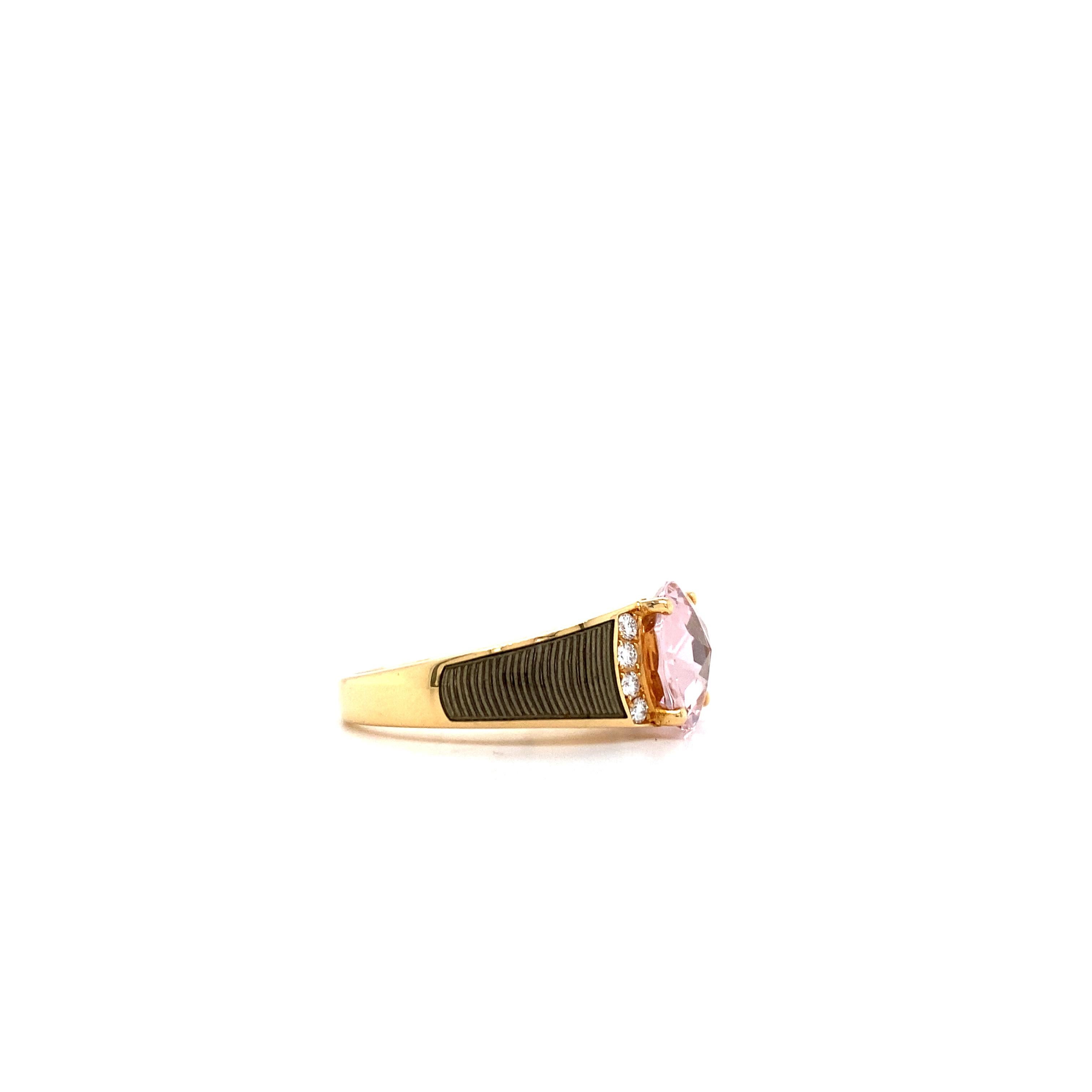 Victor Mayer Ring Peacock Light Grey Enamel 18k Rose Gold 8 Diamonds 0.16 ct In New Condition For Sale In Pforzheim, DE