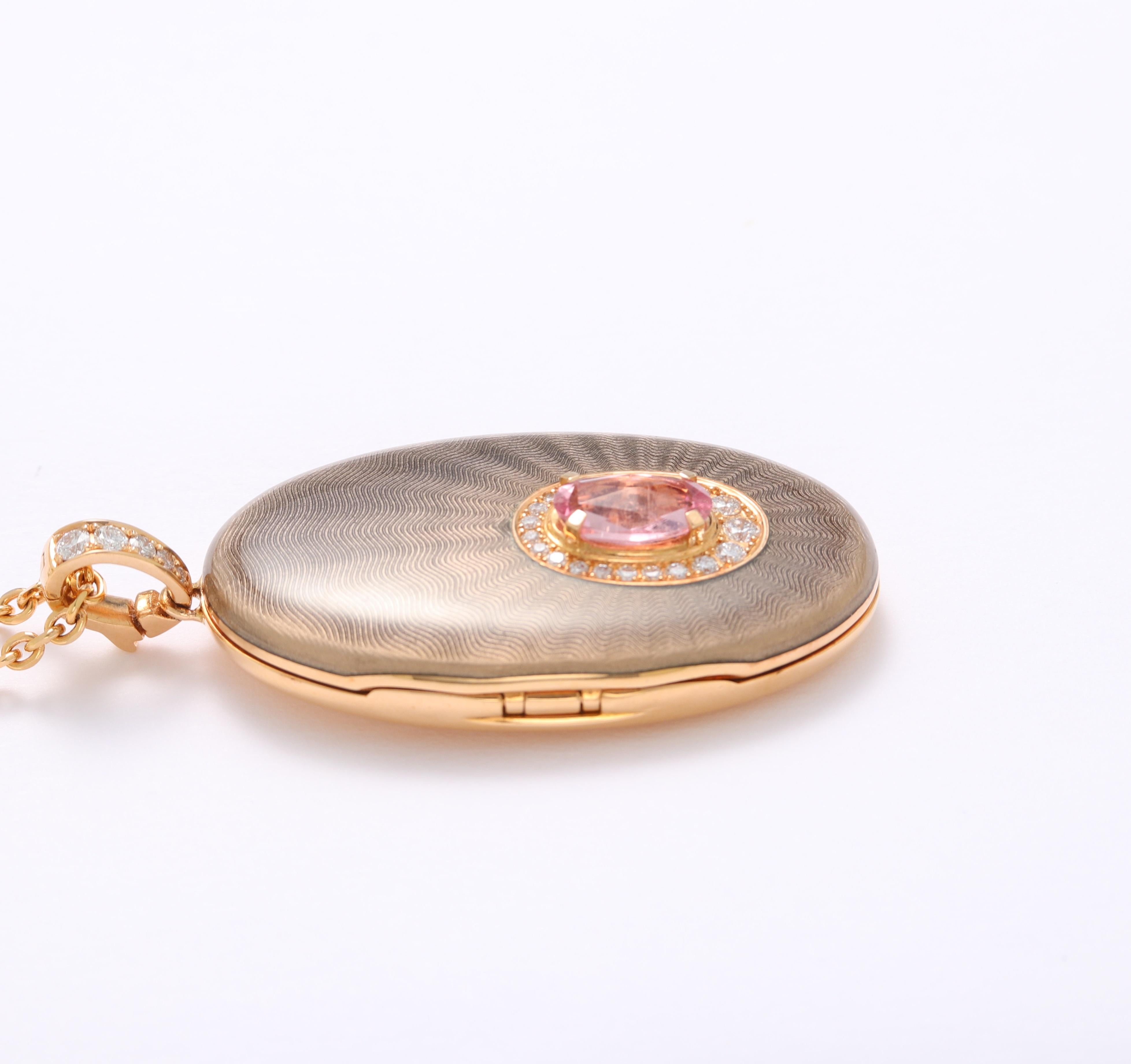 Oval Locket Pendant 18k Rose Gold Grey/Pink Enamel 26 Diamonds 1 Pink Tourmaline For Sale 2