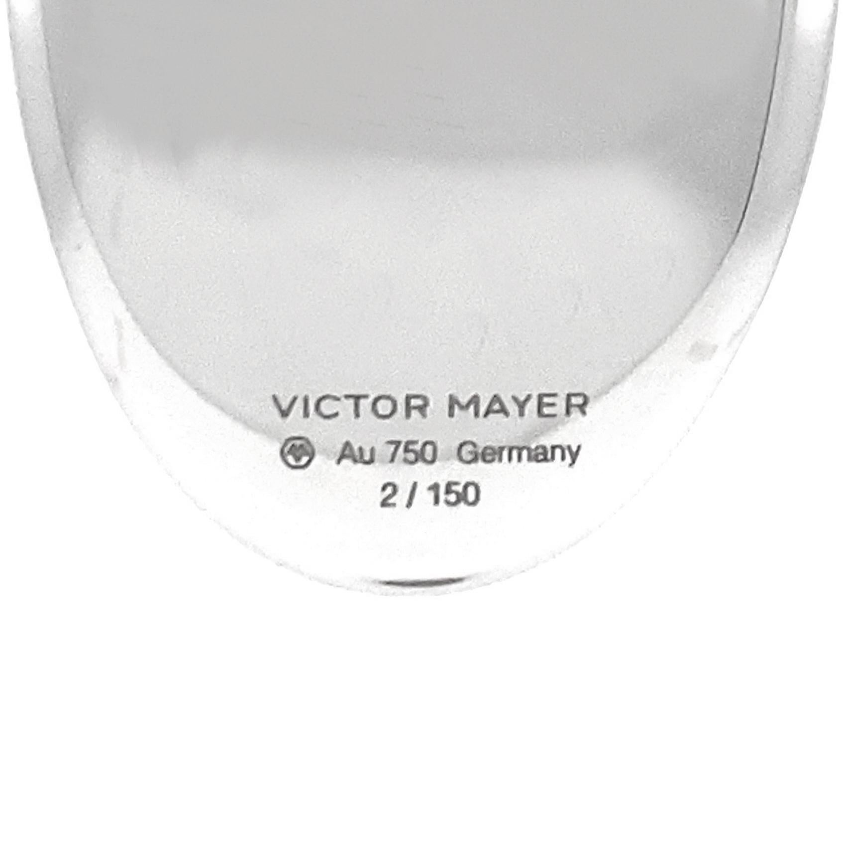 Oval Locket Pendant 18k White Gold Light Grey Vitreous Enamel 27 Diamonds 0.55ct For Sale 2