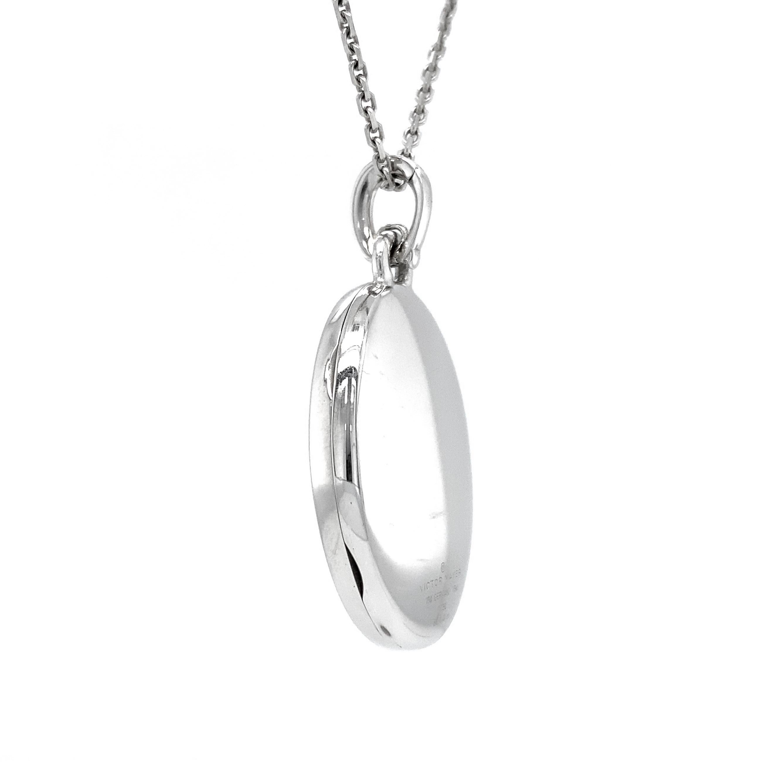 Oval Locket Pendant Necklace 18k White Gold Silver Enamel 39 Diamonds Aquamarine For Sale 1