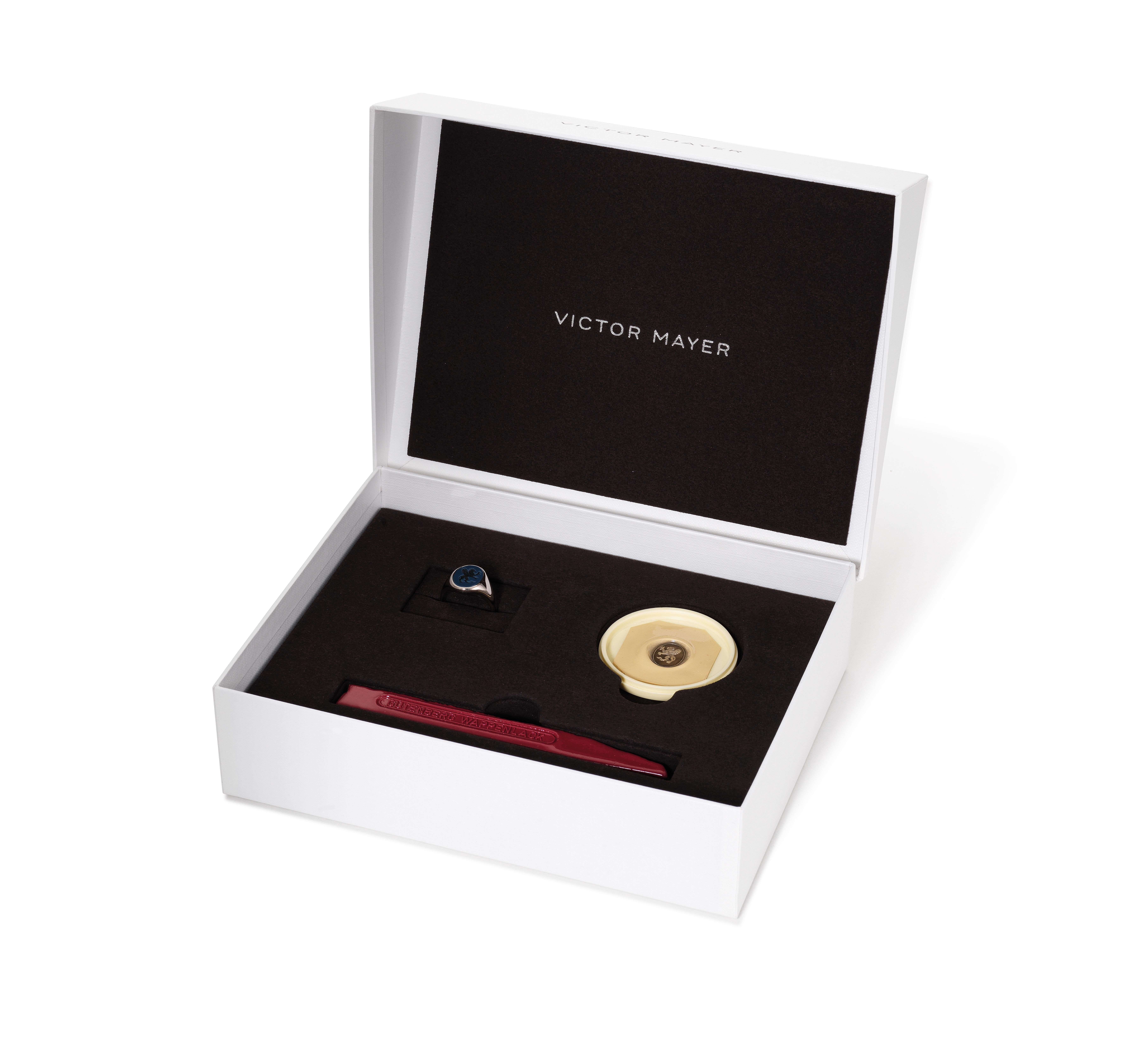 En vente :  Victor Mayer Bague de signalisation ronde en or jaune 18 carats avec onyx superposé bleu de 10 mm de diamètre 12