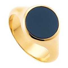 Victor Mayer Round Signet Ring Blue Layered Onyx 18k Yellow Gold Diameter 10 mm