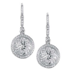 Pendants d'oreilles ronds en or blanc 18 carats 170 diamants 1,18 carat G VS Diamètre 14,1 mm