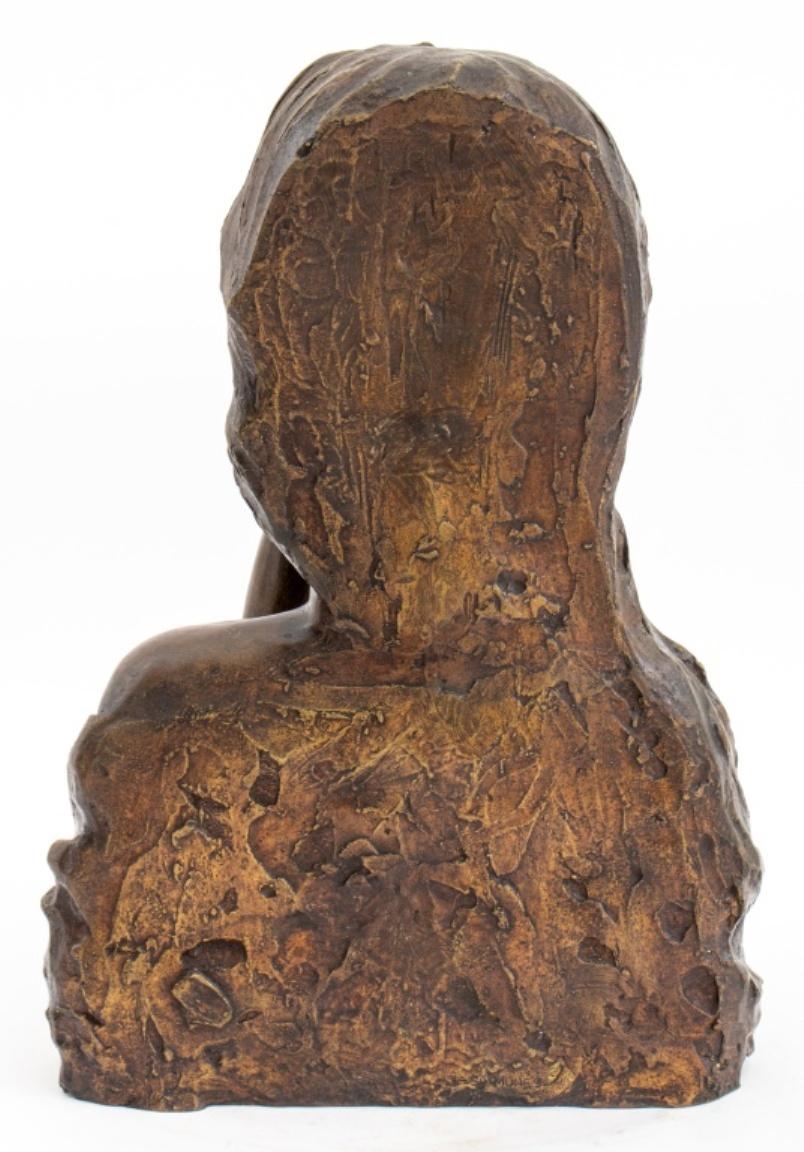 20ième siècle Buste féminin de Victor Salmones sculpté en bronze en vente