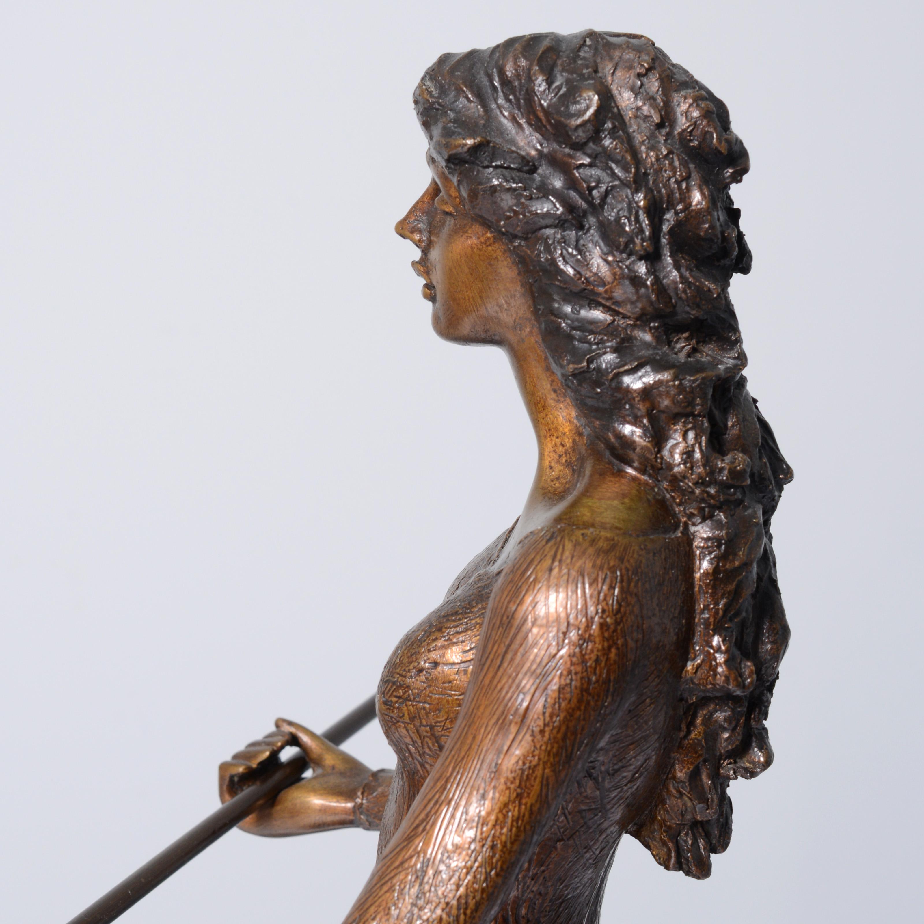 Victor Salmones REINA DEL ESPACIO Escultura de bronce en venta 10