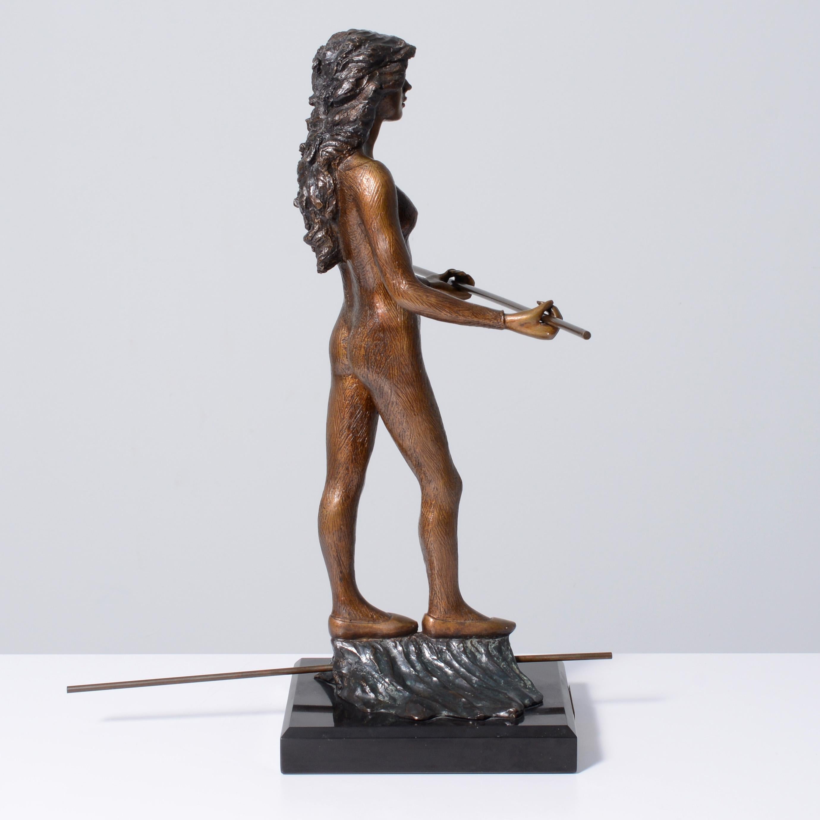 Victor Salmones REINA DEL ESPACIO Escultura de bronce en venta 5