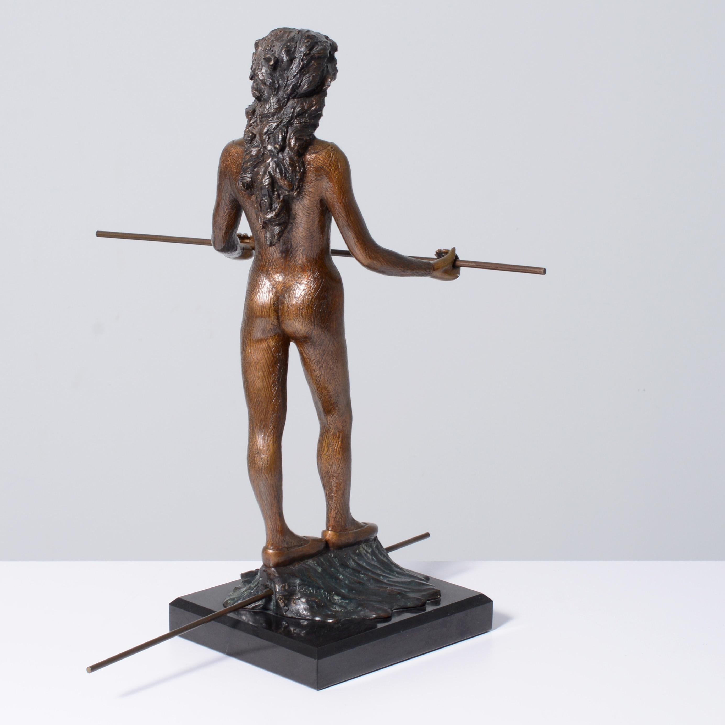 Victor Salmones REINA DEL ESPACIO Escultura de bronce en venta 7