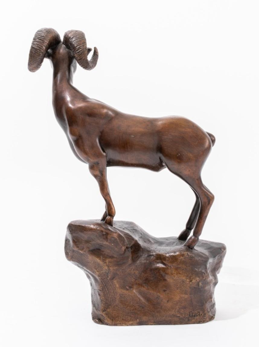 20ième siècle Victor Salmones - Sculpture de bélier en bronze