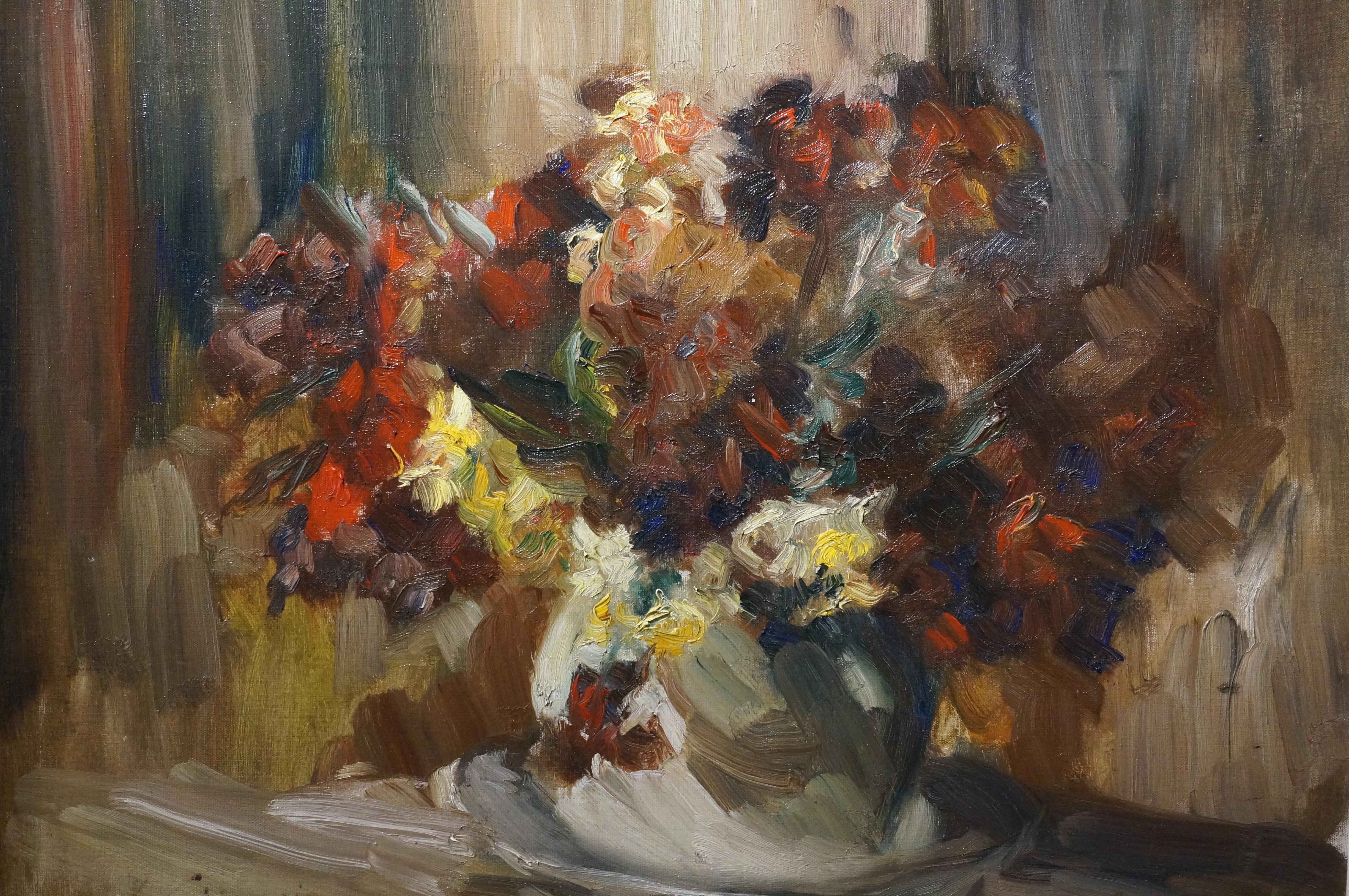 Still life with flowers in a vase, signed V. Simonin.
Victor Simonin was born in Brussels in 1877.
He was educated at the ‘Academie voor schone Kunsten’ in his home town and was a member of the artist association ‘Le Sillon’.
He died in
