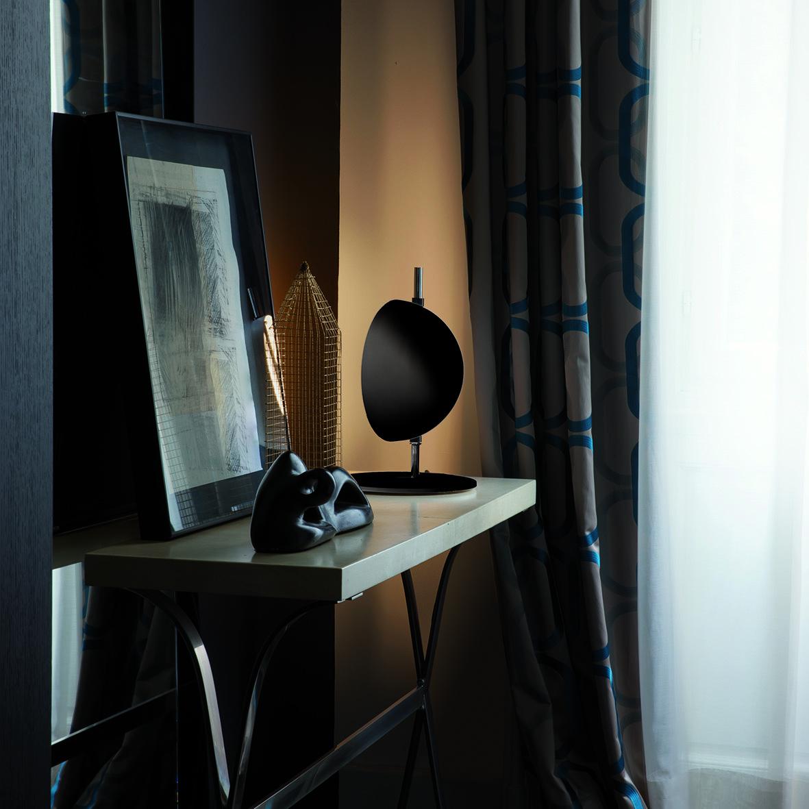Italian Victor Vaisilev Black Table Lamp 'Superluna' by Oluce For Sale