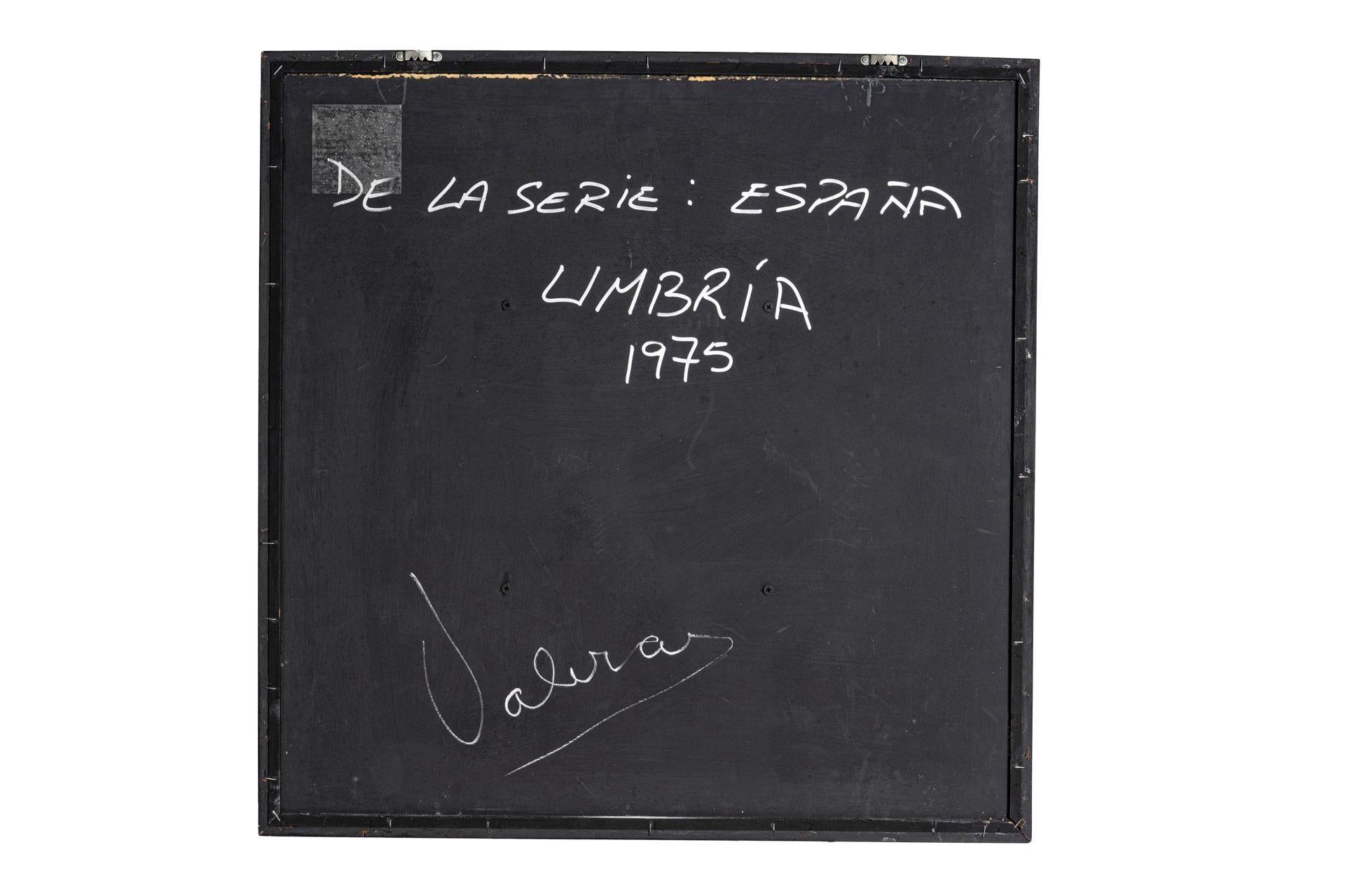 Víctor Valera, Umbria, 1975, legno policromo e vinile, 68 x 68 x 10 cm - Abstract Painting Marrone di Victor Valera