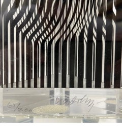 Escultura "Holle" de Victor Vasarely