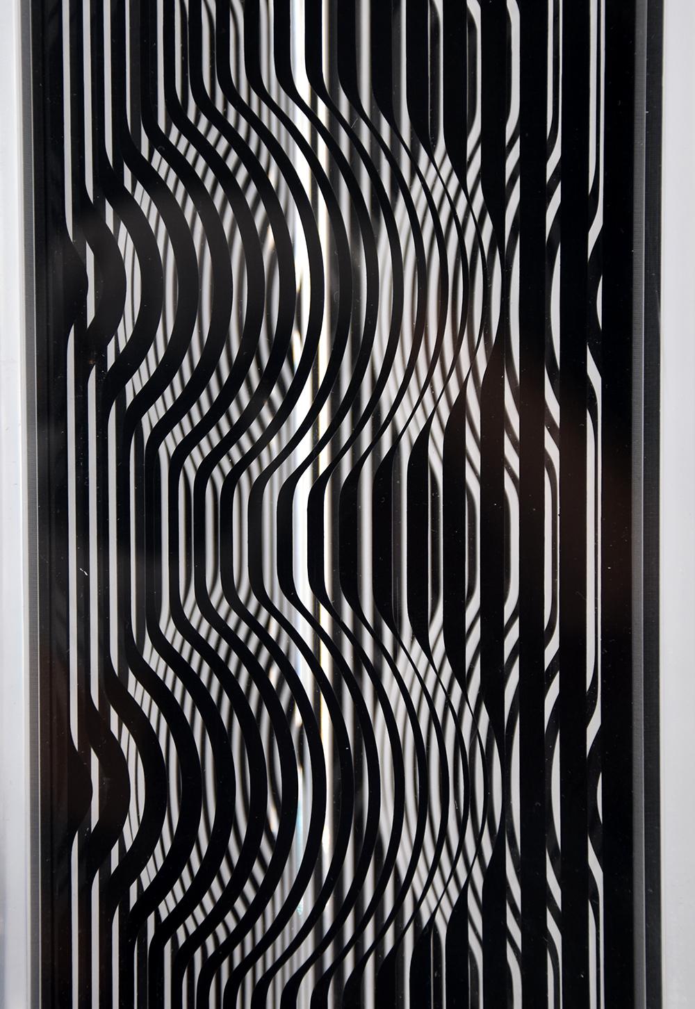 Holld (Moir Tower), 1989 - Op Art Sculpture par Victor Vasarely