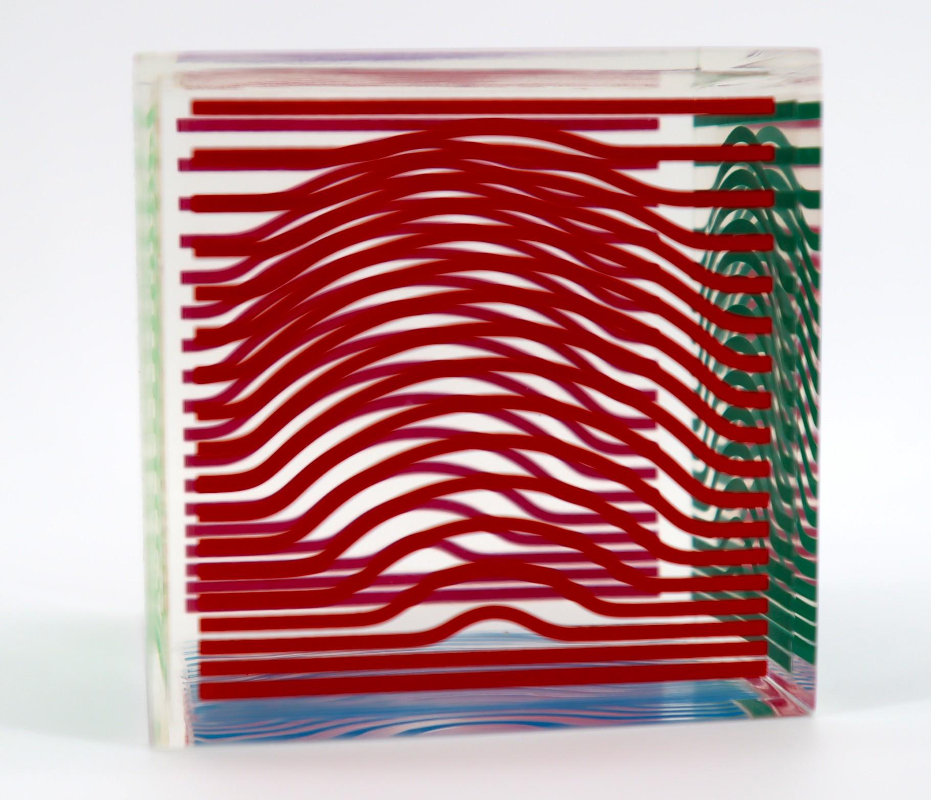 Vasarely, Victor
Oltar Zoelo - I - 1970's
Multi Wave Cube Silkscreen, Acrylic Glass sculpture
Hand Signed And Numbered in black marker.
Edition: 115/200
Size with base: 7.5 x 4 x 4 inches.
Condition: In excellent condition

Executed in three