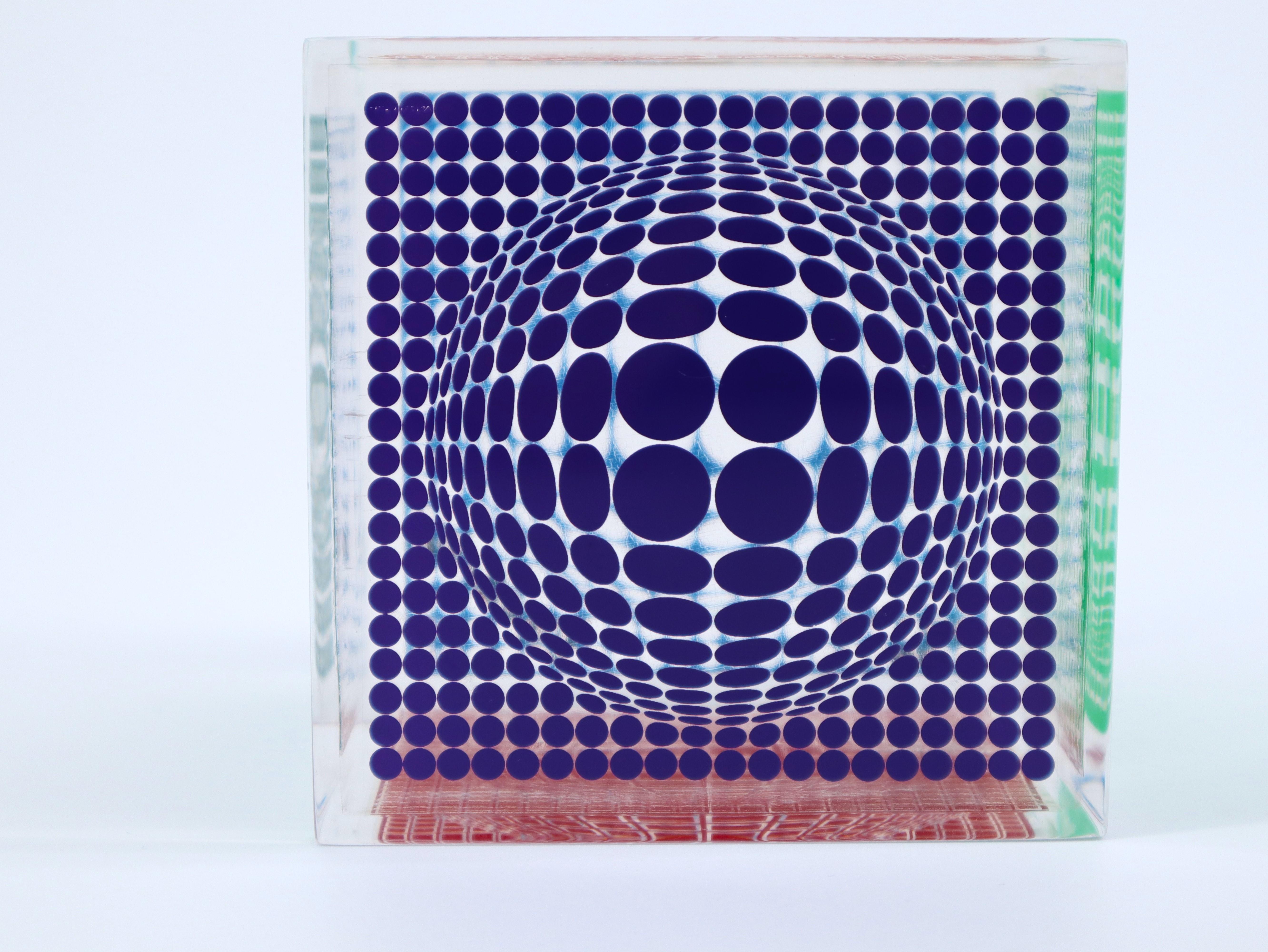 VICTOR VASARELY, CUBO MULTI ONDA, SCULTURA IN VETRO ACRILICO 8