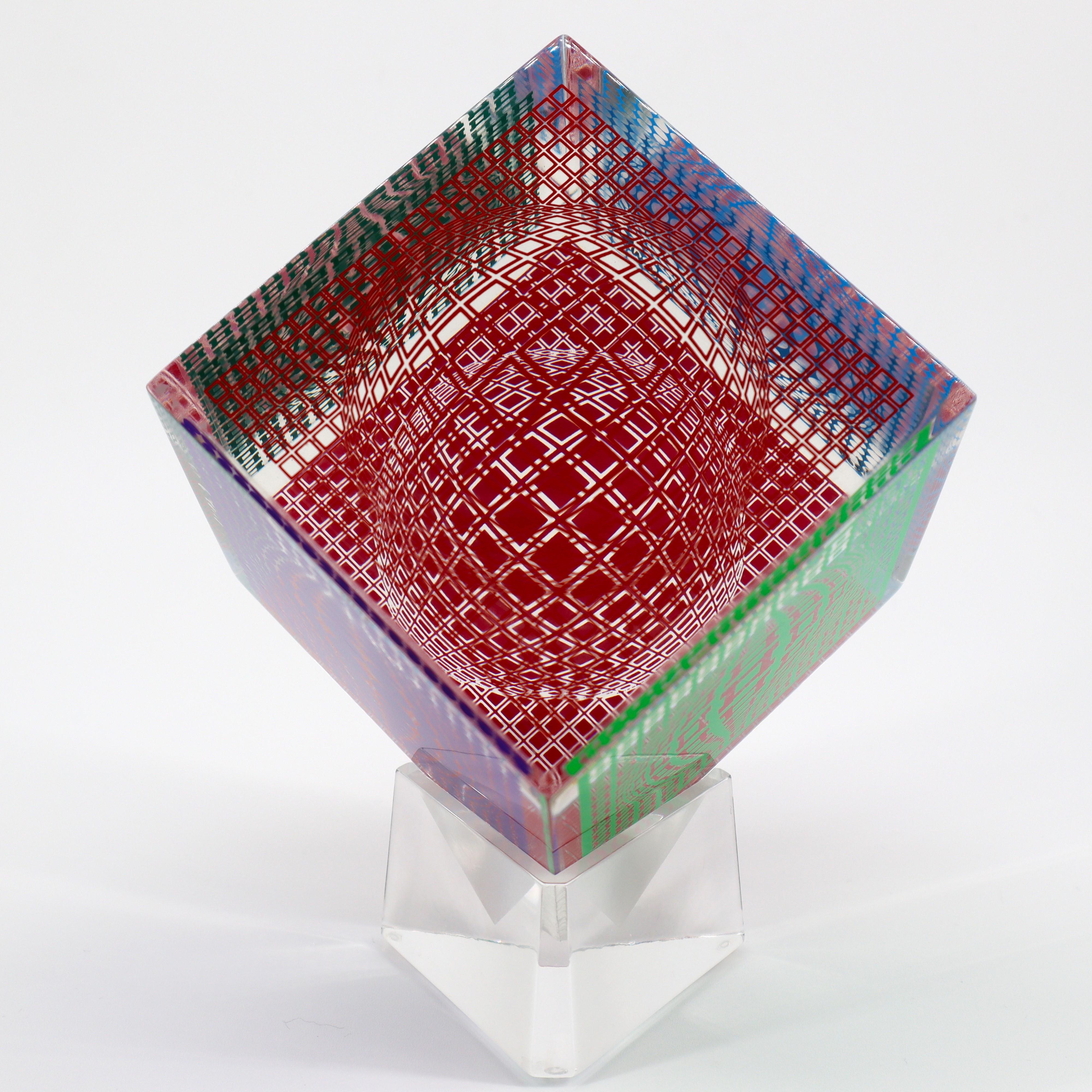 VICTOR VASARELY, CUBO MULTI ONDA, SCULTURA IN VETRO ACRILICO 5
