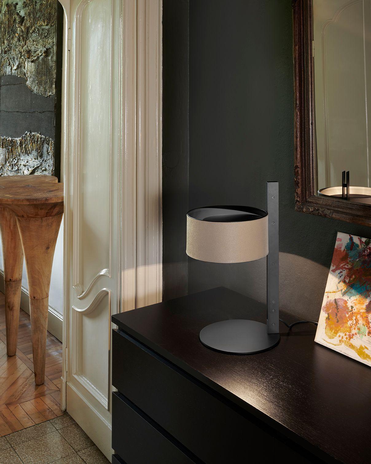 Lampe de bureau Victor Vasilev en métal et cuir par Oluce Neuf - En vente à Barcelona, Barcelona