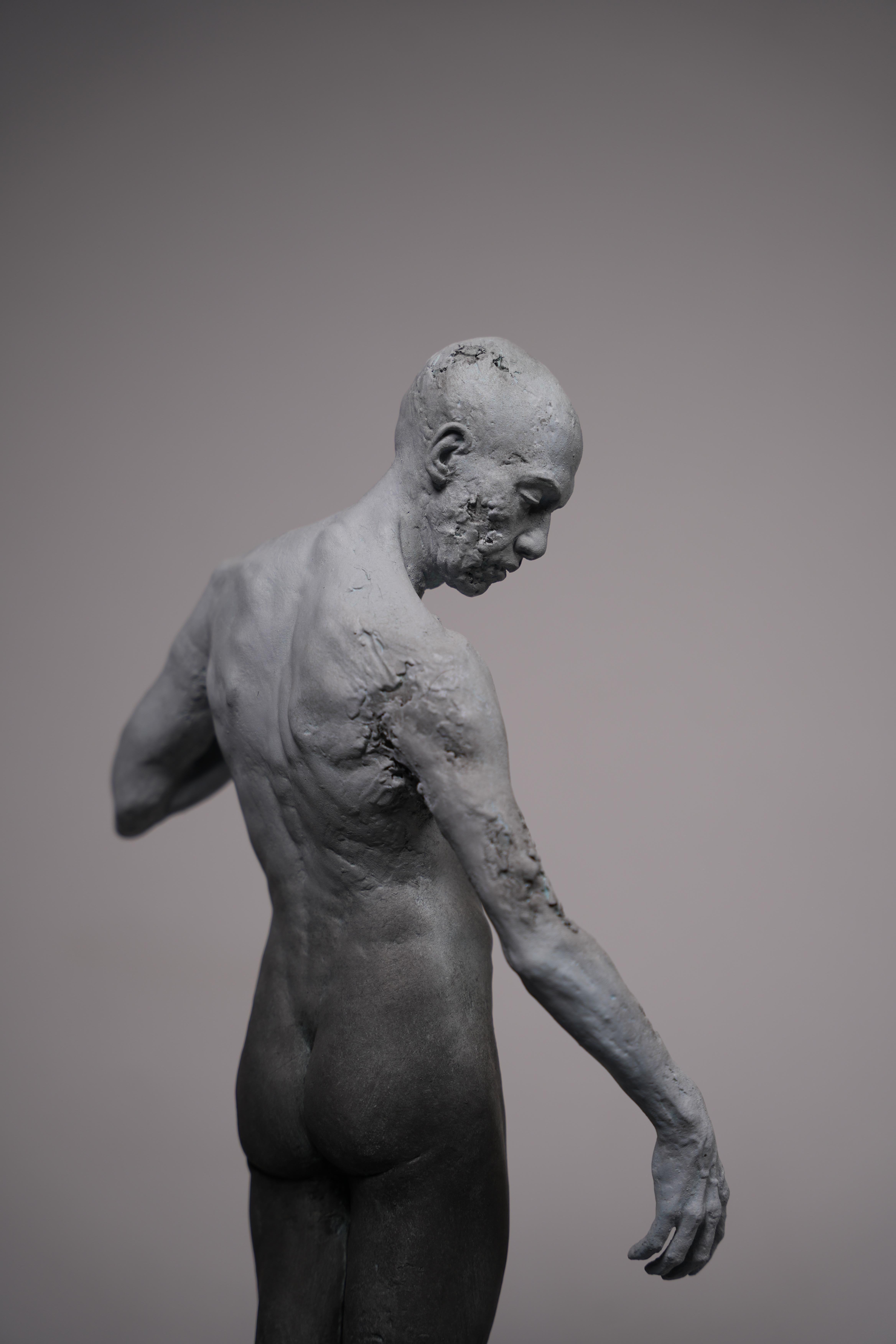 Resistance Big Standing Resin Sculpture Portrait Human Male Nude Realism For Sale 4