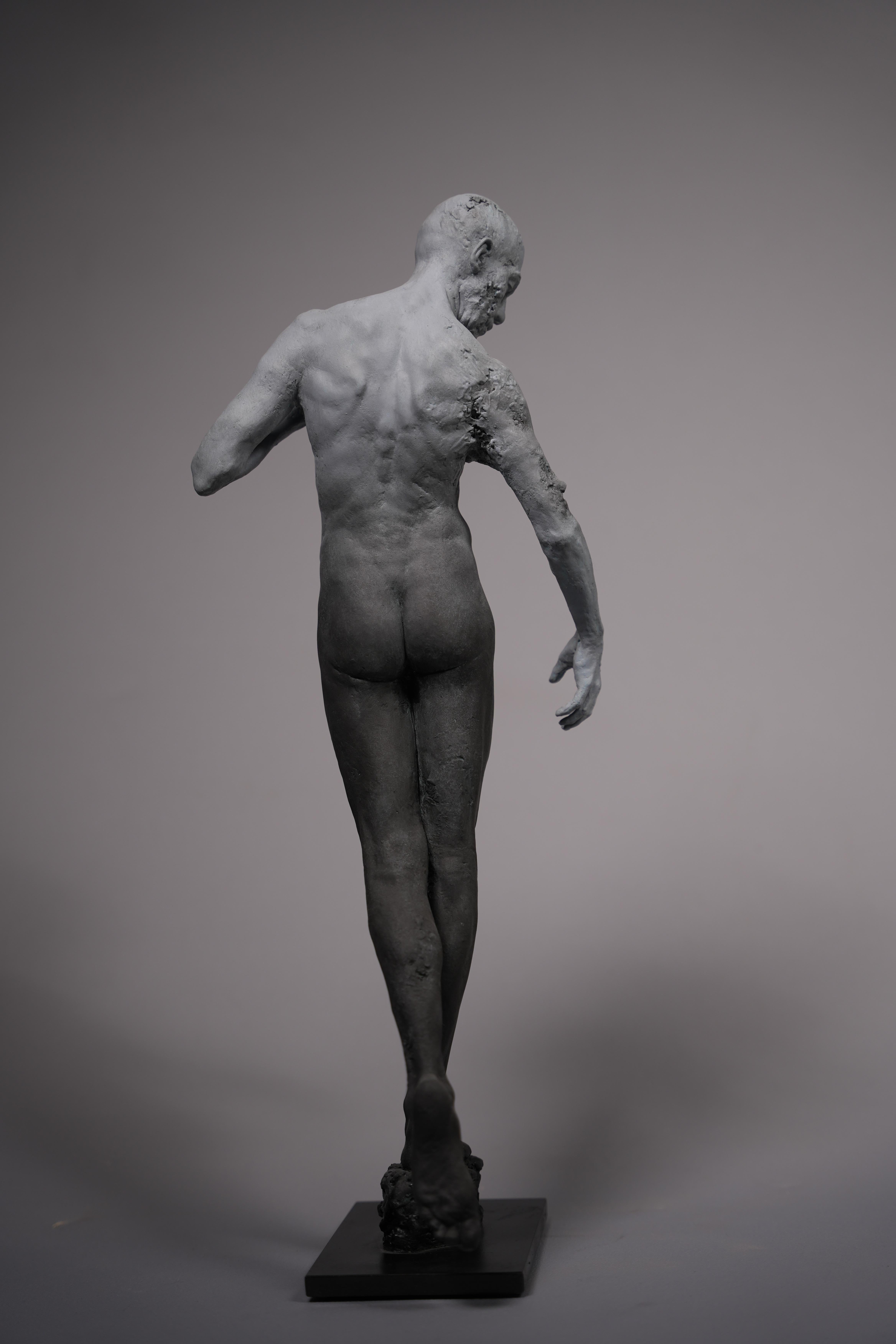 Resistance Big Standing Resin Sculpture Portrait Human Male Nude Realism For Sale 6