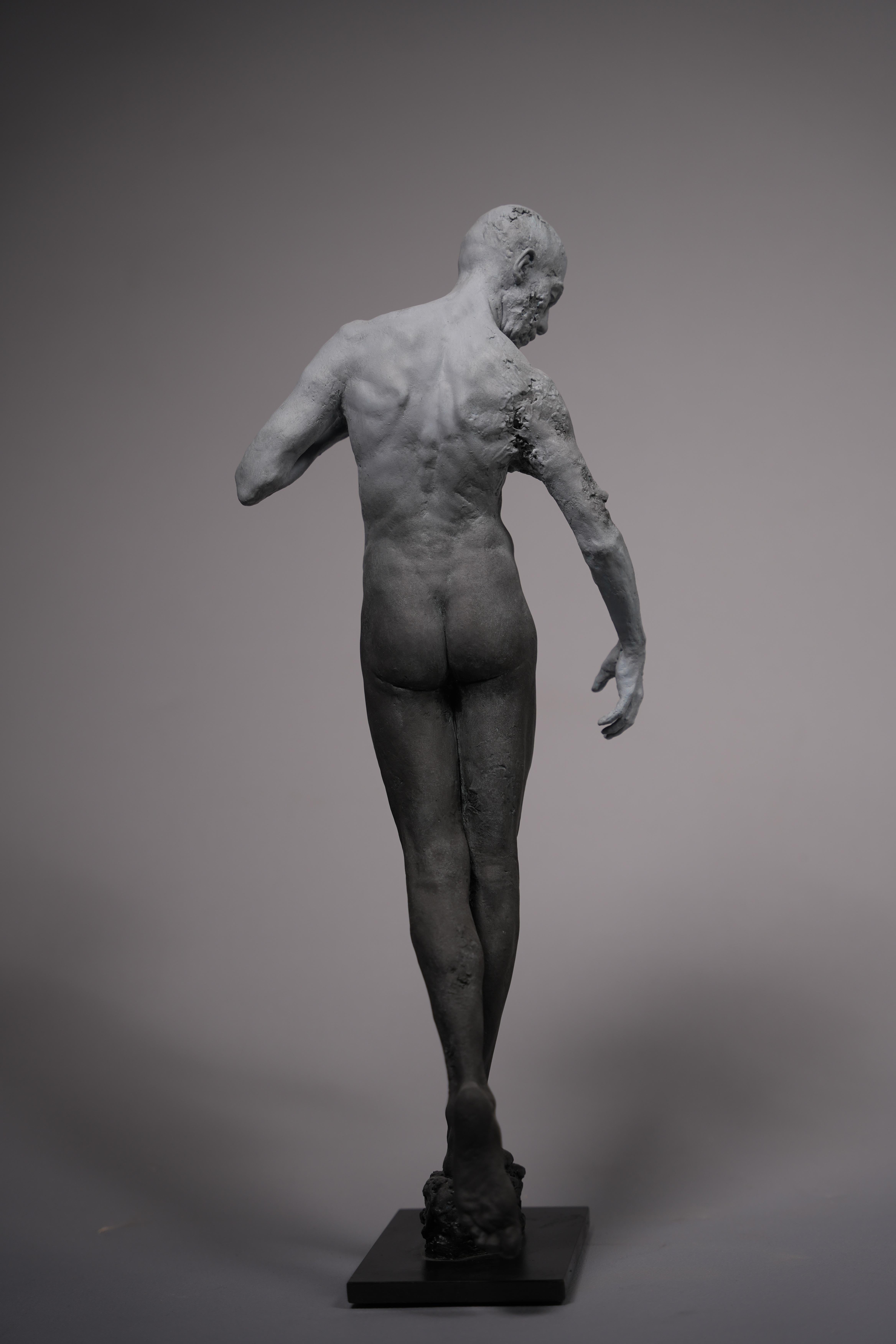 Résistance Sculpture en bronze Portrait Homme Nu Réalisme En stock en vente 6