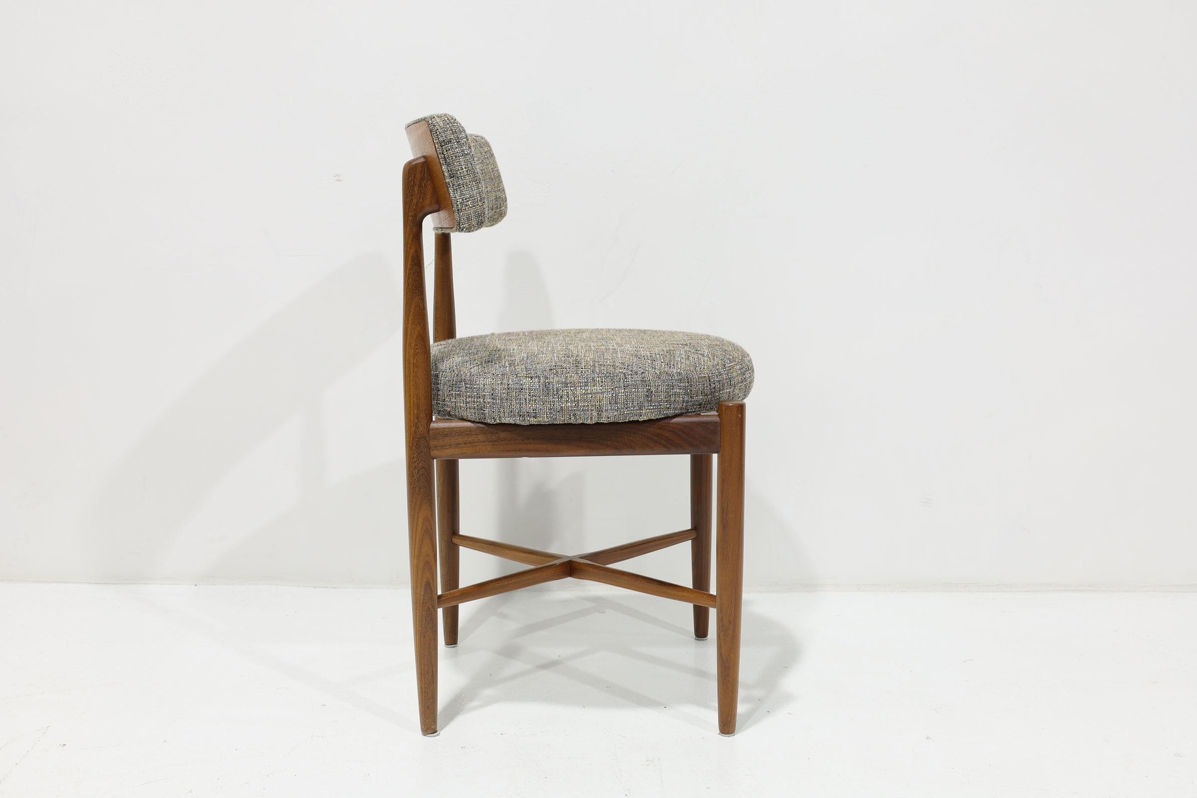 20th Century Victor Wilkins for G Plan Set of Eight  'Fresco' Dining Chairs in Teak
