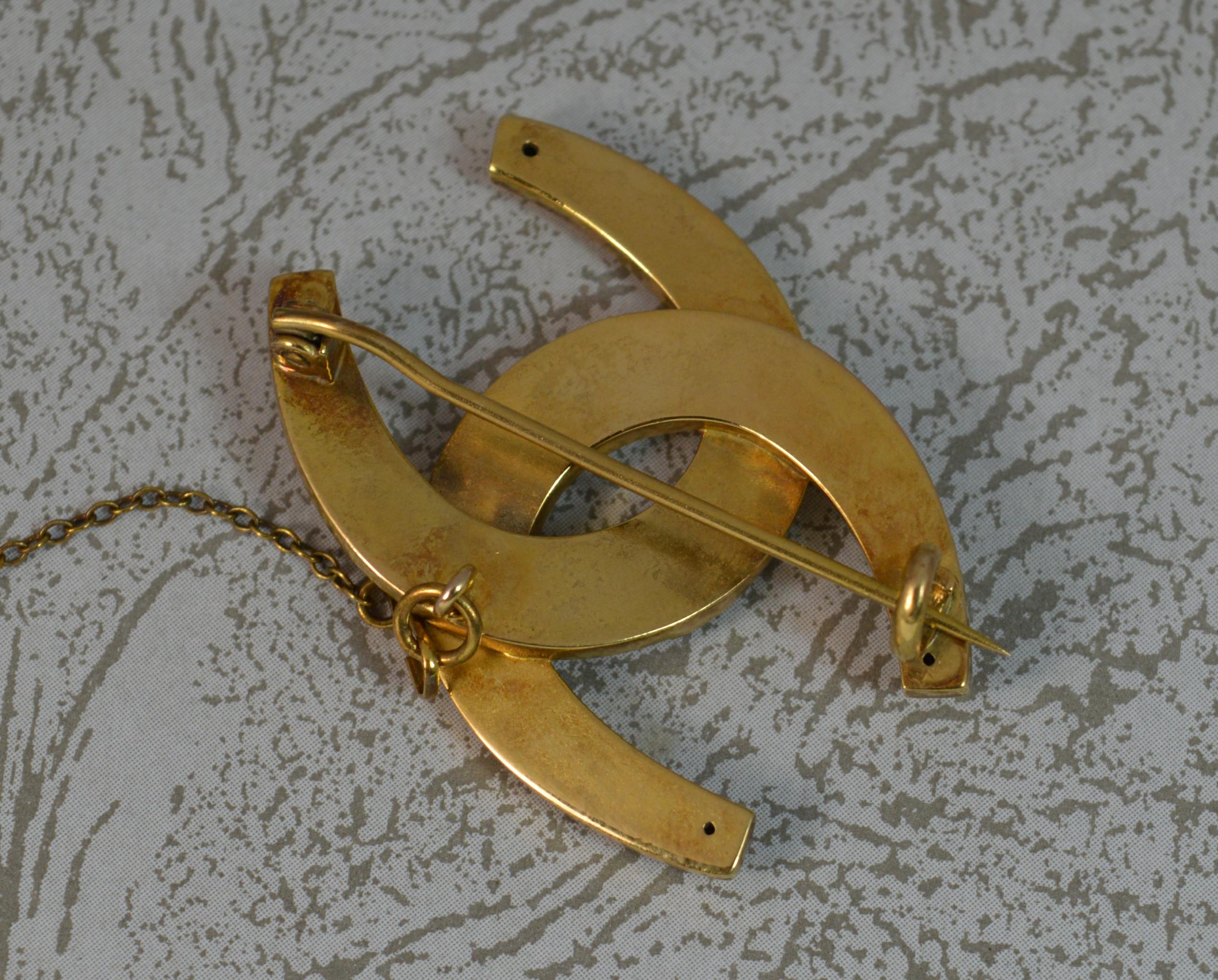 Victoran 15 Carat Yellow Gold Double Horseshoe Good Luck Brooch In Excellent Condition In St Helens, GB