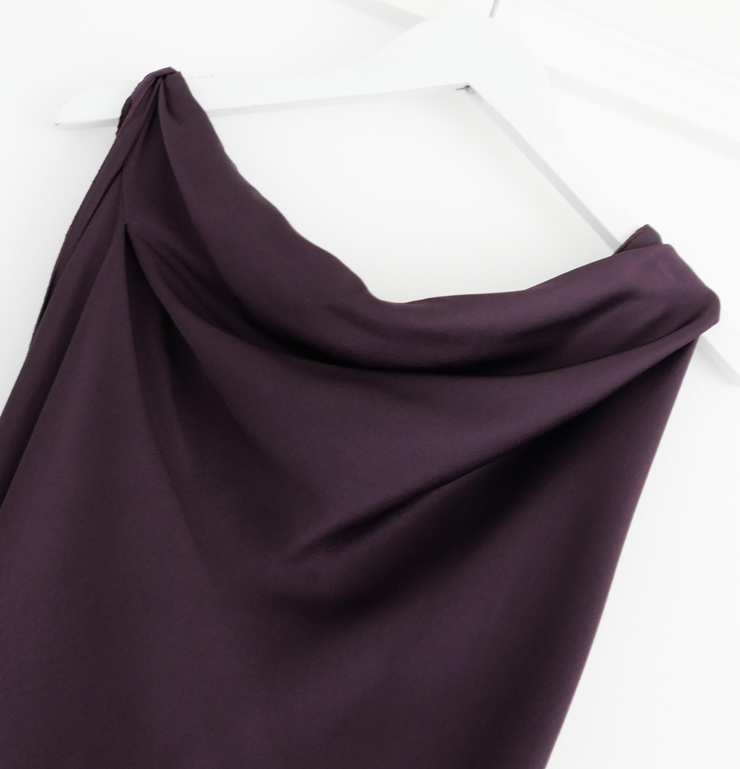 Victoria Beckham Asymmetrisch drapiertes Midikleid Fig im Zustand „Neu“ im Angebot in London, GB