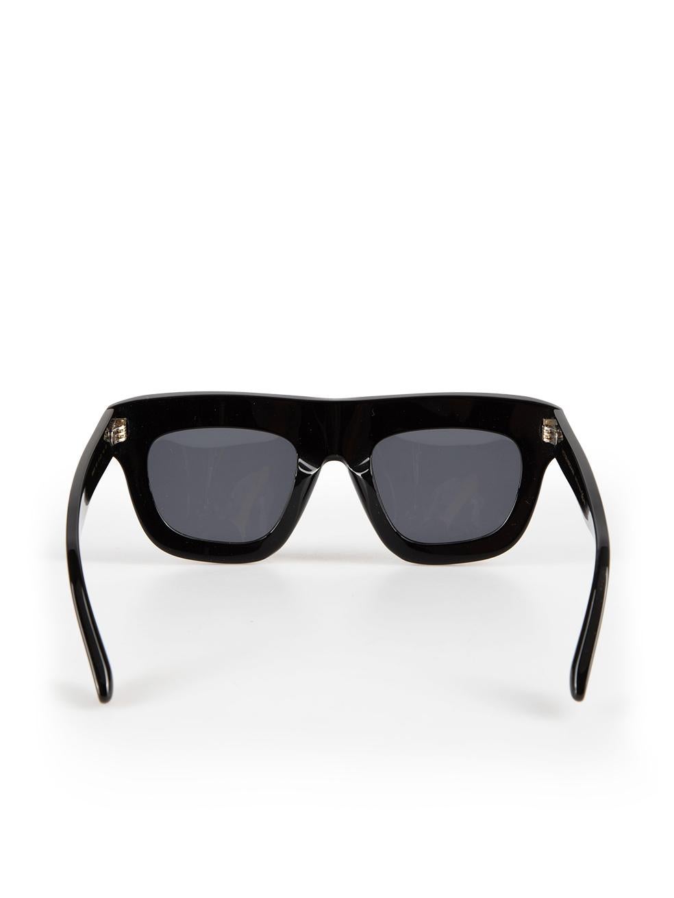 Schwarze, gefärbte Victoria Beckham-Sonnenbrille mit Browline-Tönen Damen im Angebot