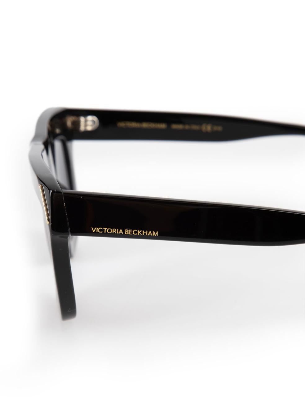 Schwarze, gefärbte Victoria Beckham-Sonnenbrille mit Browline-Tönen im Angebot 3