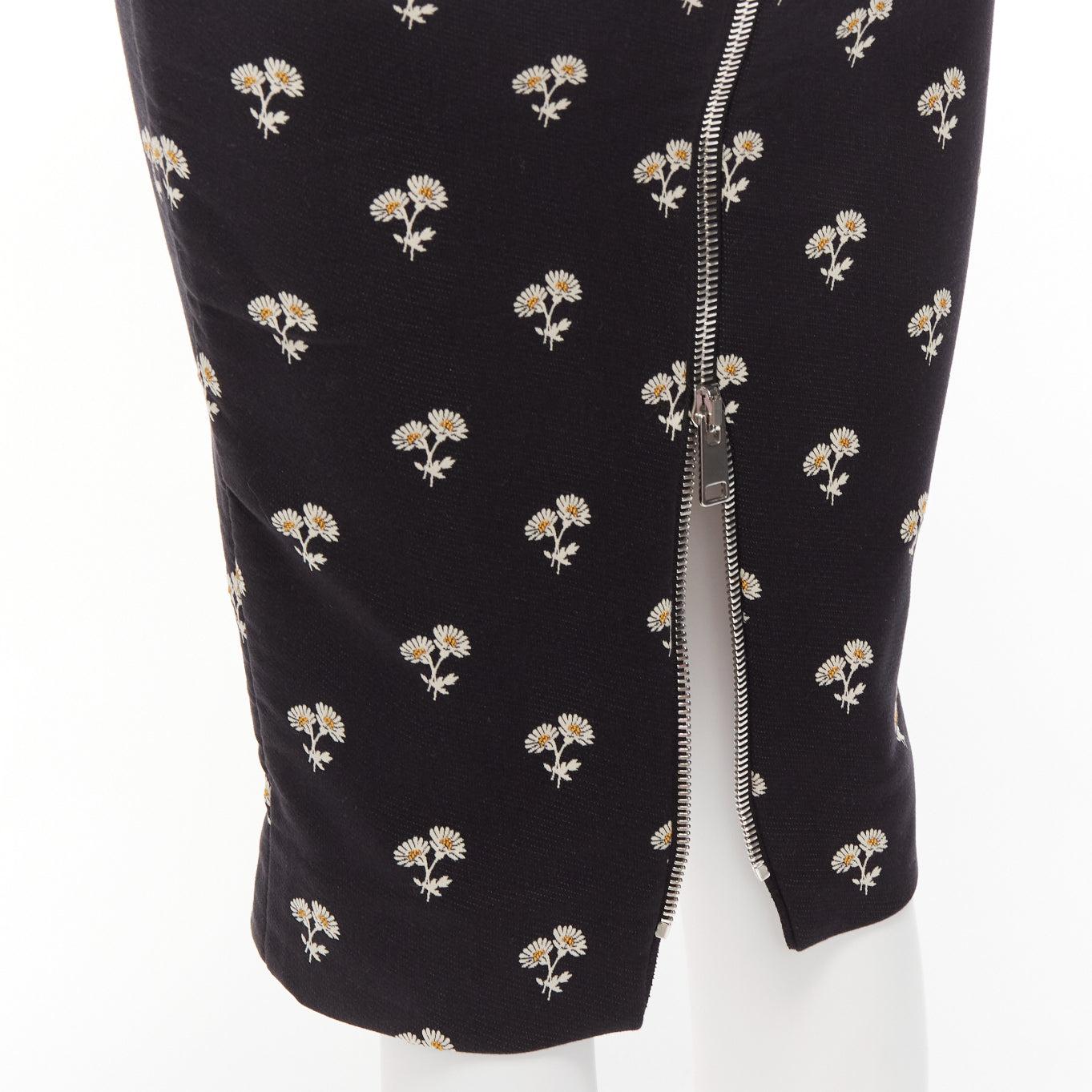 VICTORIA BECKHAM black daisy floral brocade twill two way zip pencil skirt UK8 S
Reference: LNKO/A02315
Brand: Victoria Beckham
Designer: Victoria Beckham
Material: Cotton, Blend
Color: Black, Multicolour
Pattern: Floral
Closure: Zip
Lining: Brown