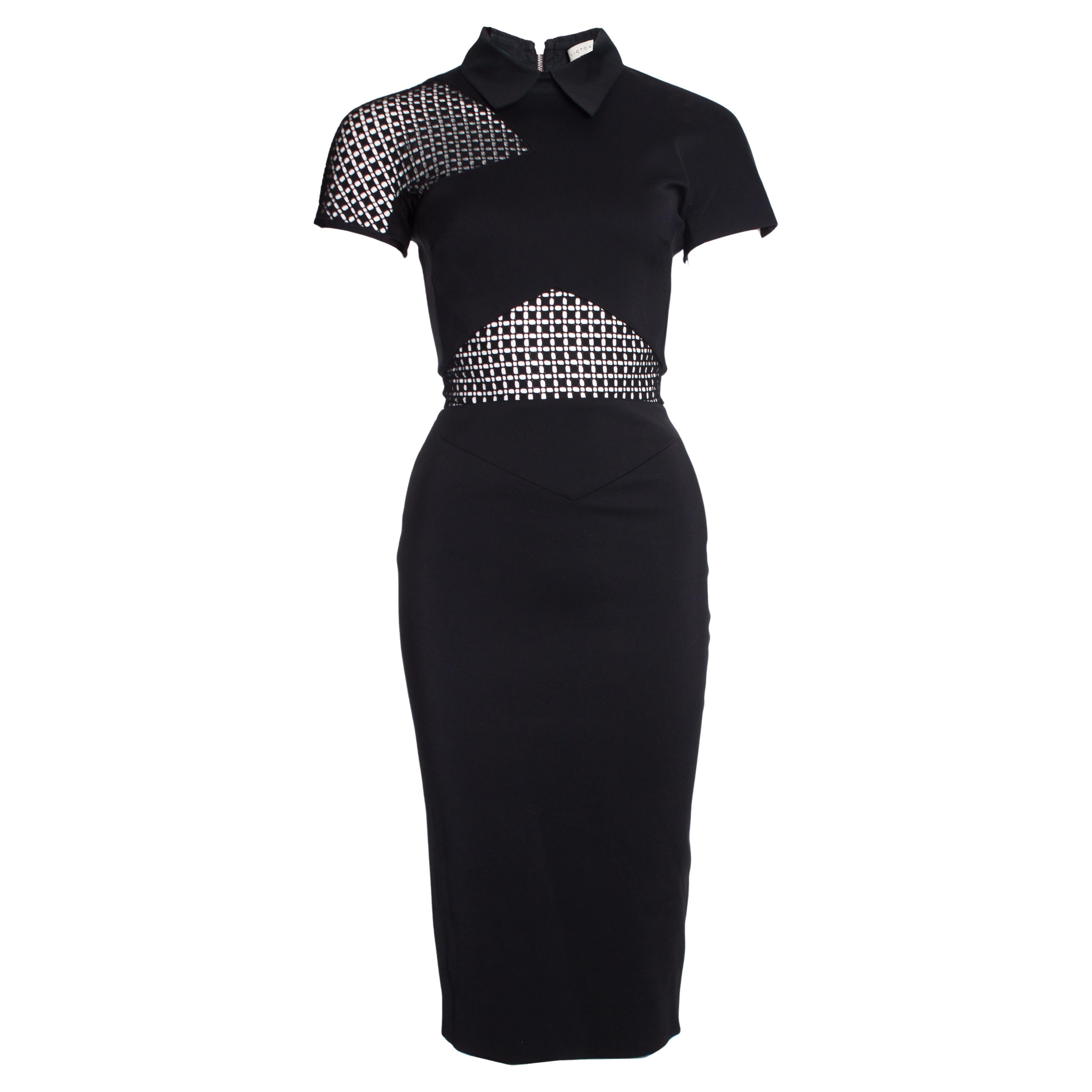 Victoria Beckham, robe ajustée en dentelle graphique noire en vente