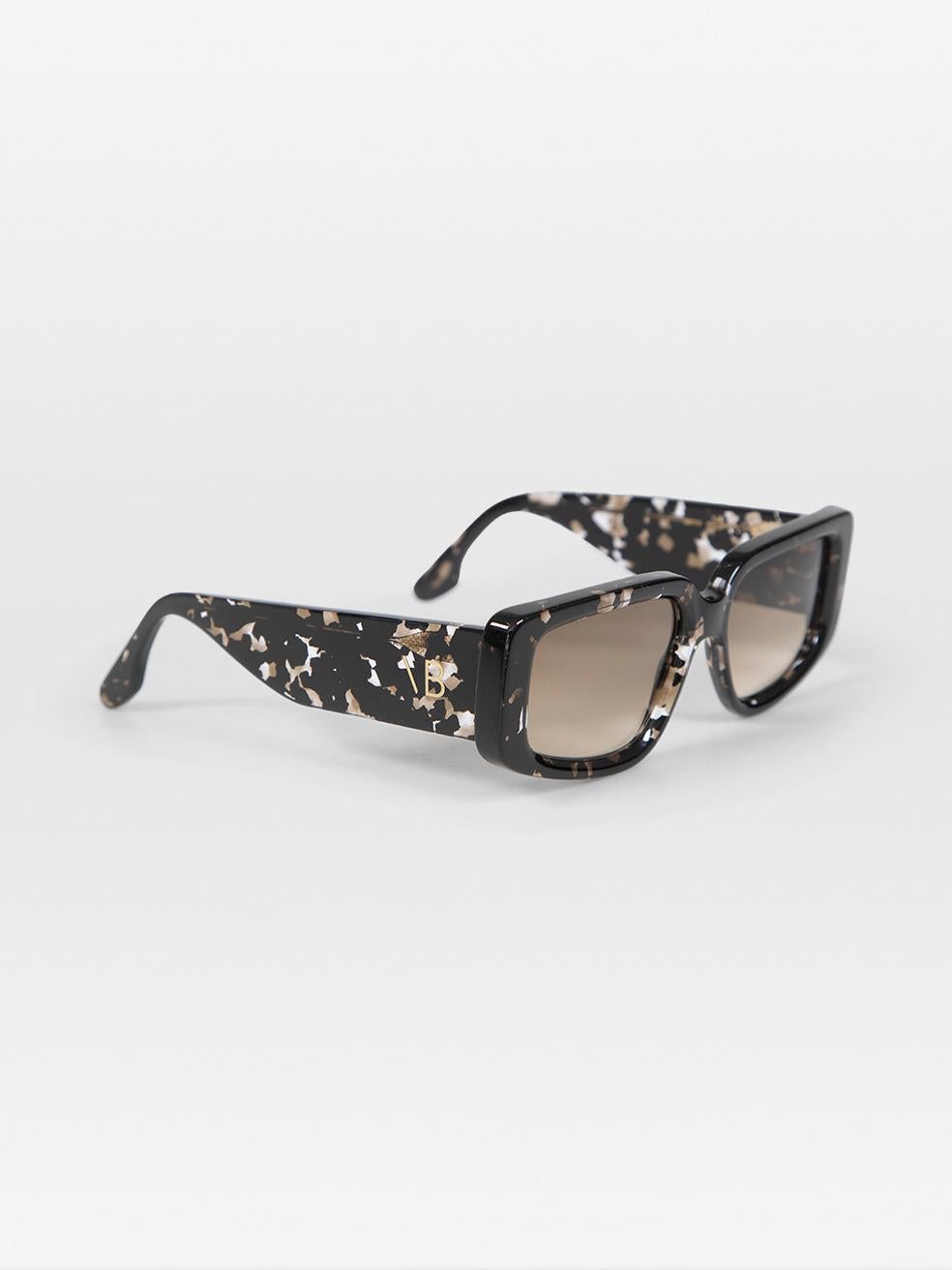 Victoria Beckham Black Havana Rectangular Sunglasses In New Condition For Sale In London, GB