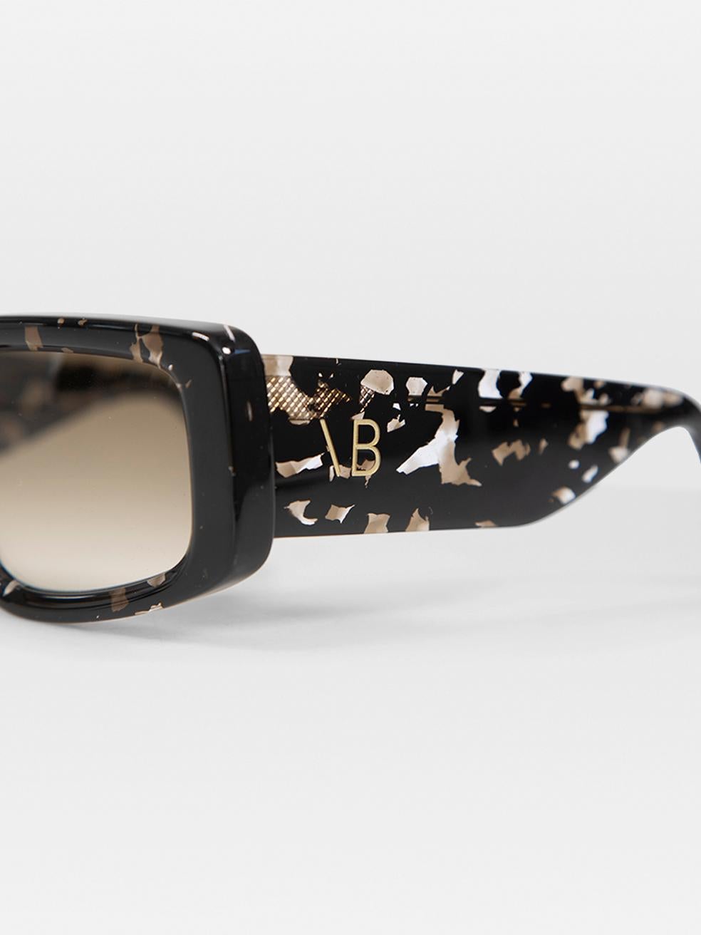 Victoria Beckham Black Havana Rectangular Sunglasses For Sale 4