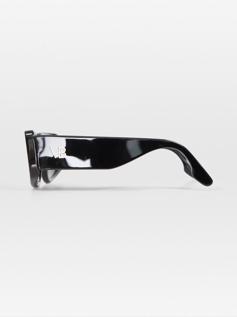 Victoria Beckham Black Logo Rectangular Sunglasses For Sale 1