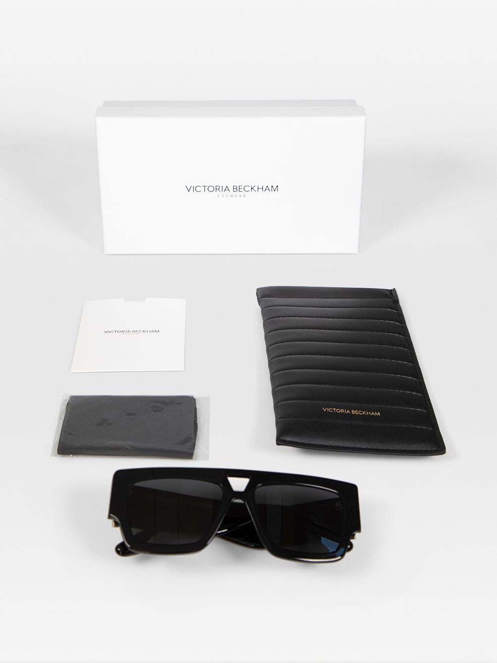 Victoria Beckham Black Square Logo Tinted Sunglasses For Sale 5
