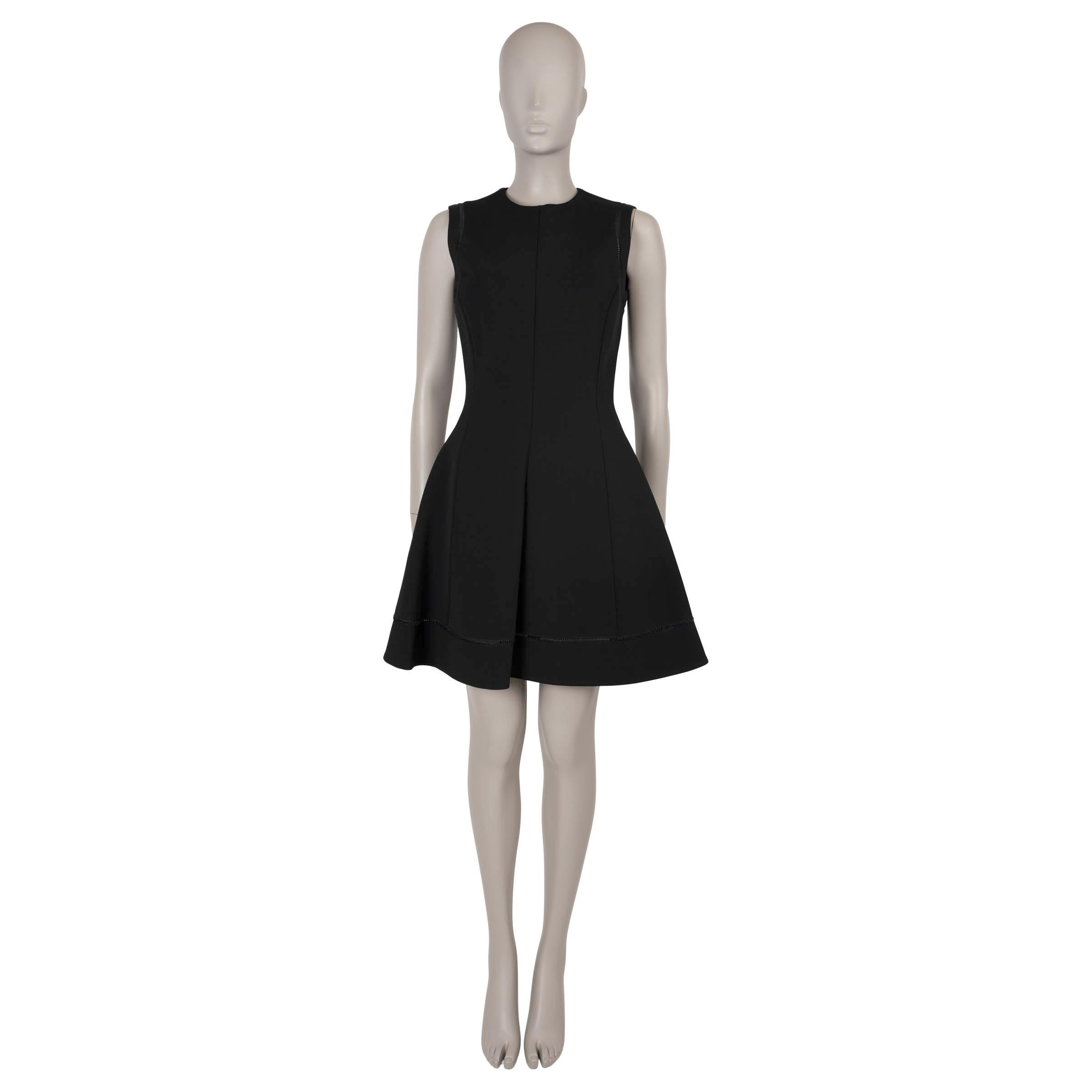 VICTORIA BECKHAM black viscose SLEEVELESS FLARED MINI Dress 12 M In Excellent Condition For Sale In Zürich, CH