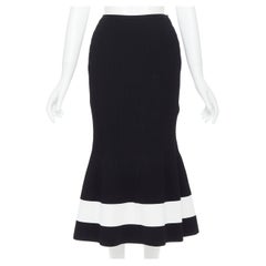 VICTORIA BECKHAM Jupe midi ajustée et nervurée noire et blanche, Taille XS