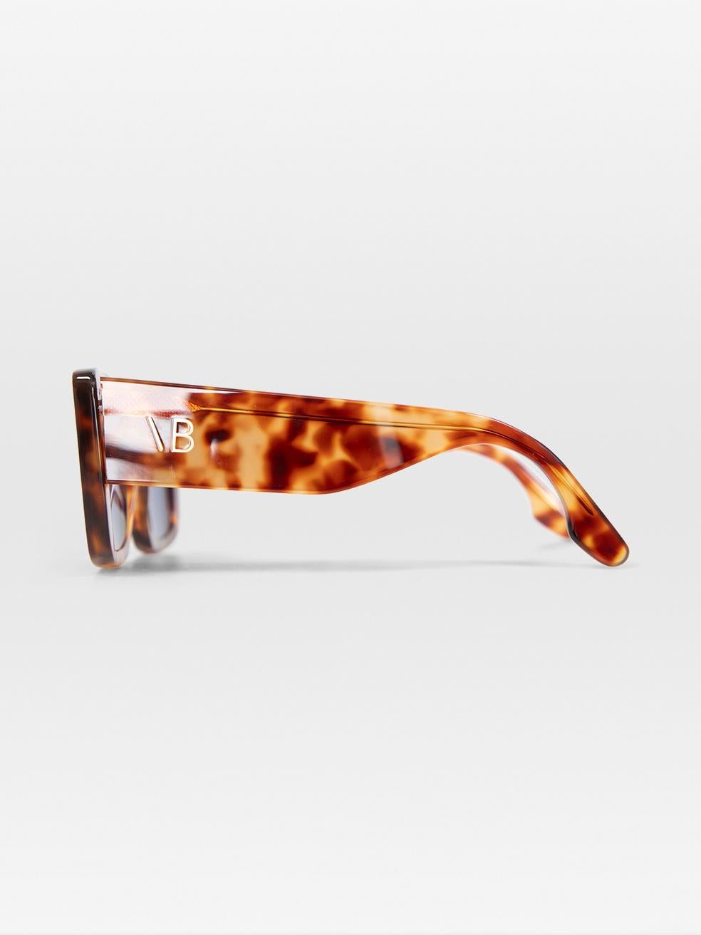 Women's Victoria Beckham Blonde Havana Rectangle Sunglasses For Sale