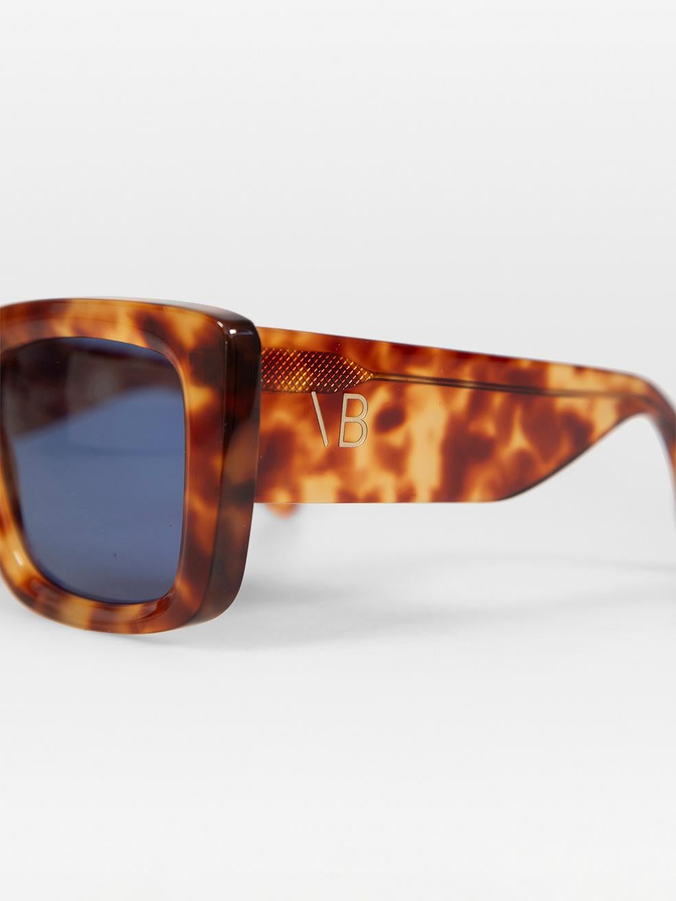 Victoria Beckham Blonde Havana Rectangle Sunglasses For Sale 3