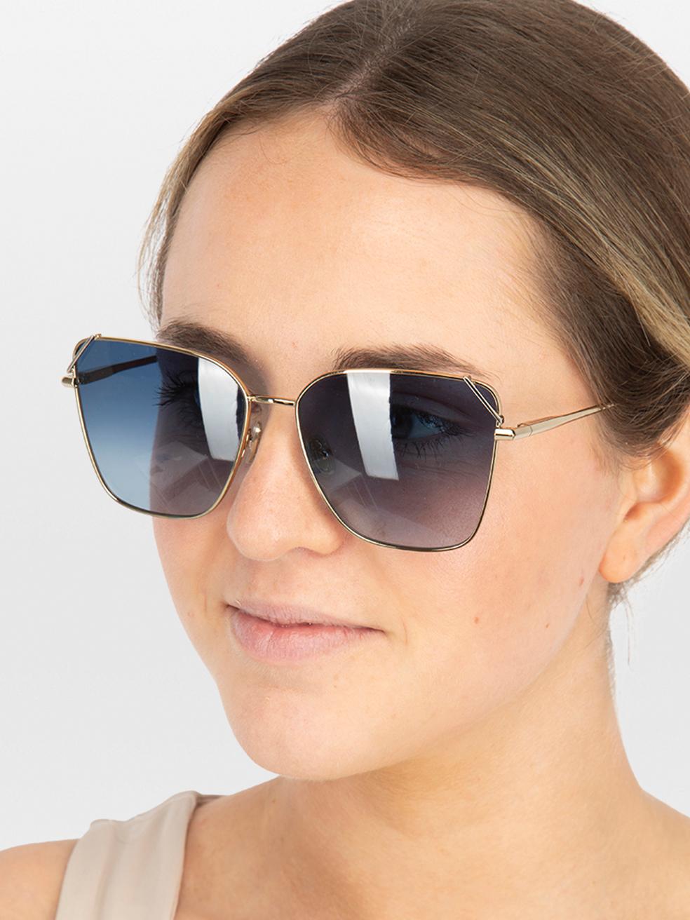 CONDITION is New with tags. No visible wear to sunglasses is evident on this new Victoria Beckham designer resale item. This item comes with original packaging.
 

 
 Details
 
 
 Model: VB228S 720
 
 Blue
 
 Metal
 
 Square sunglasses
 
 Gradient