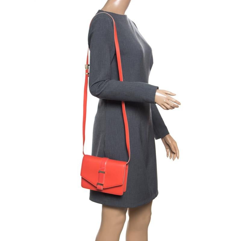 Victoria Beckham Coral Red Leather Mini Crossbody Bag In Good Condition In Dubai, Al Qouz 2