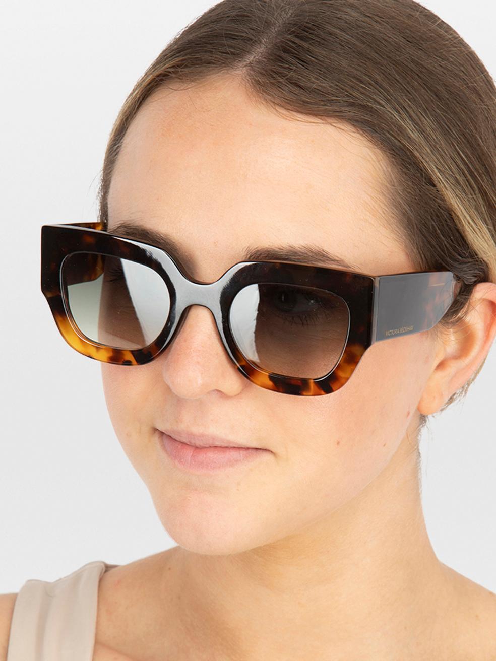 CONDITION is New with tags. No visible wear to sunglasses is evident on this new Victoria Beckham designer resale item. This item comes with original packaging.
 

 
 Details
 
 
 Model: VB606S 240
 
 Dark Havana Fade
 
 Acetate
 
 Square