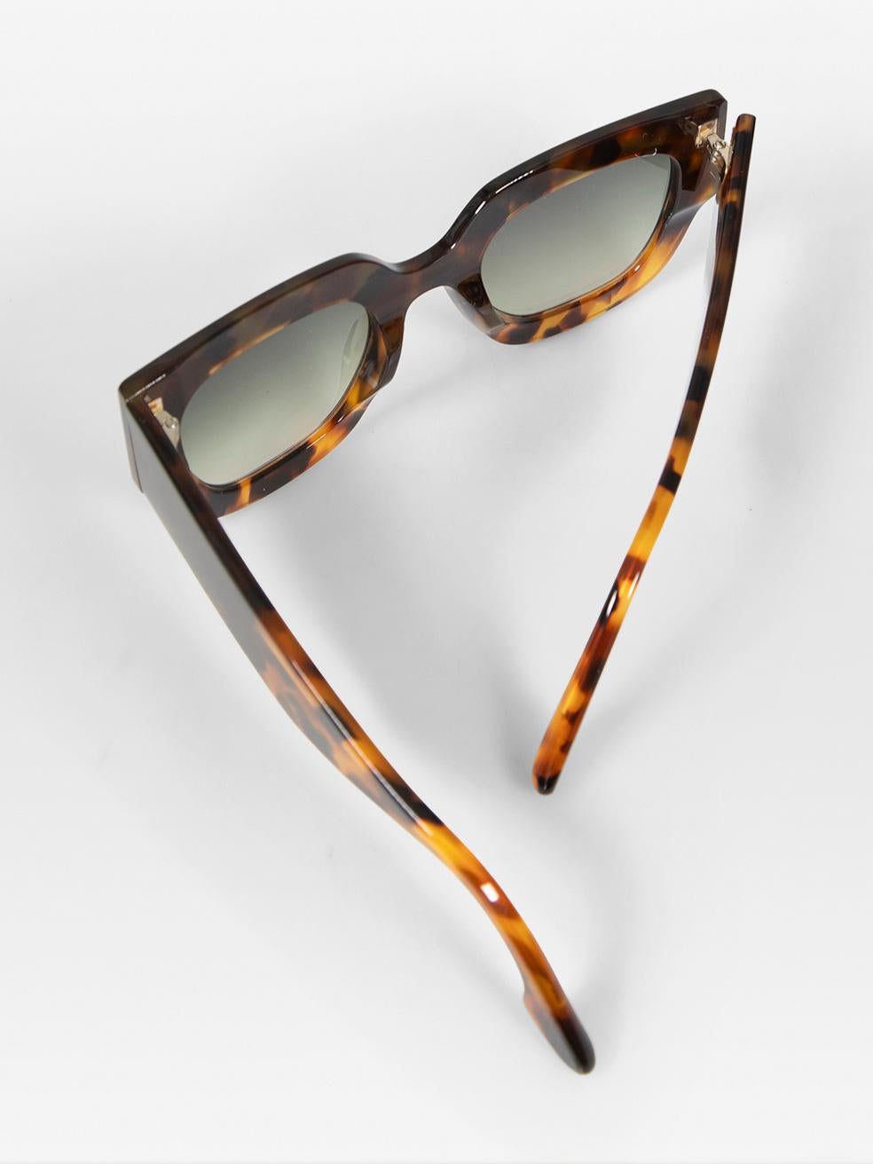 Victoria Beckham Dark Havana Gradient Square Sunglasses For Sale 2