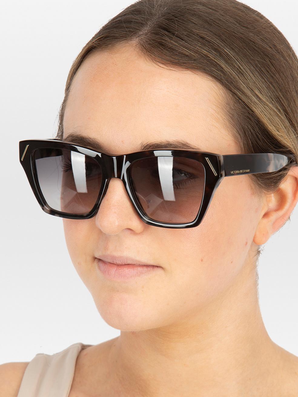 CONDITION is New with tags. No visible wear to sunglasses is evident on this new Victoria Beckham designer resale item. This item comes with original packaging.
 

 
 Details
 
 
 Model: VB646S 062
 
 Vintage Grey Havana
 
 Acetate
 
 Rectangle